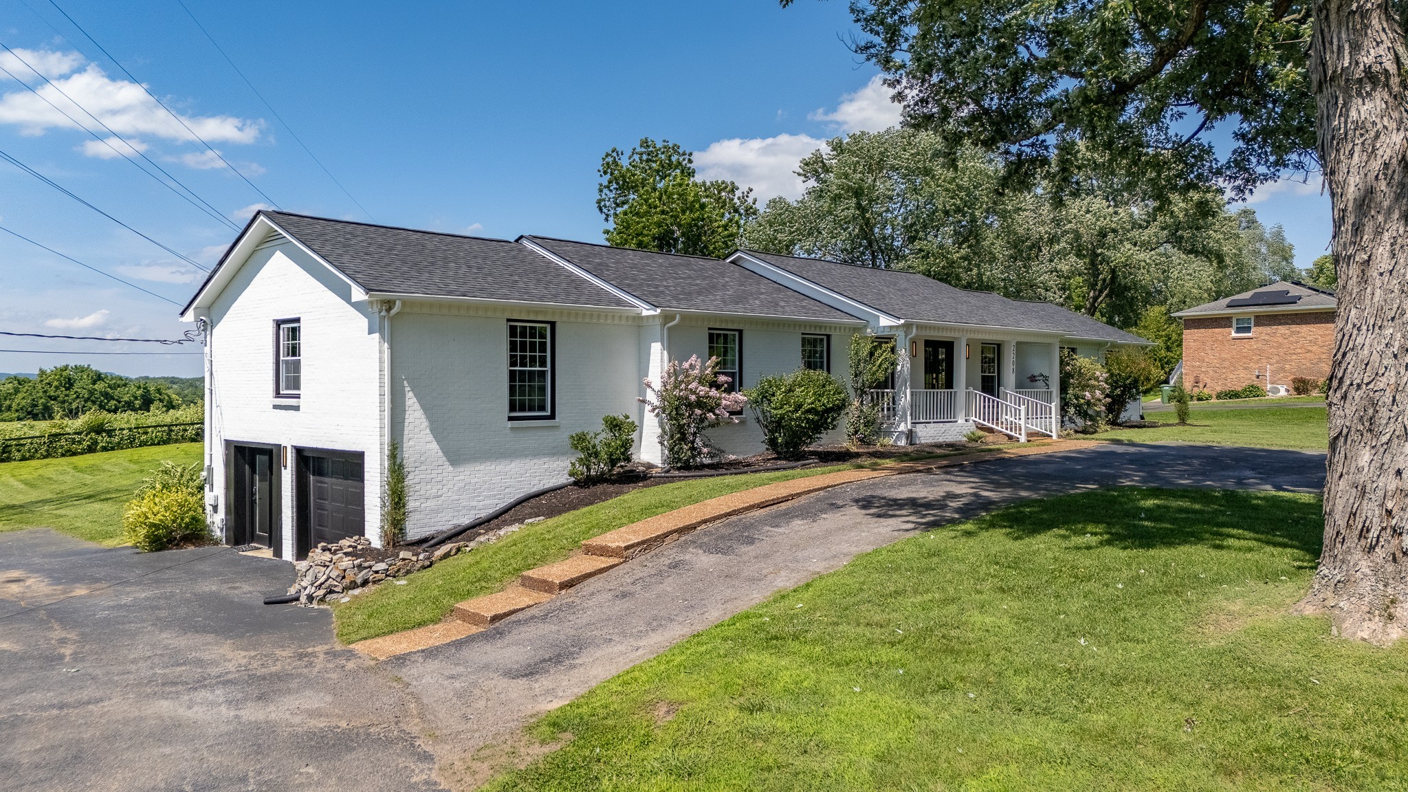 2208 Bowman Rd