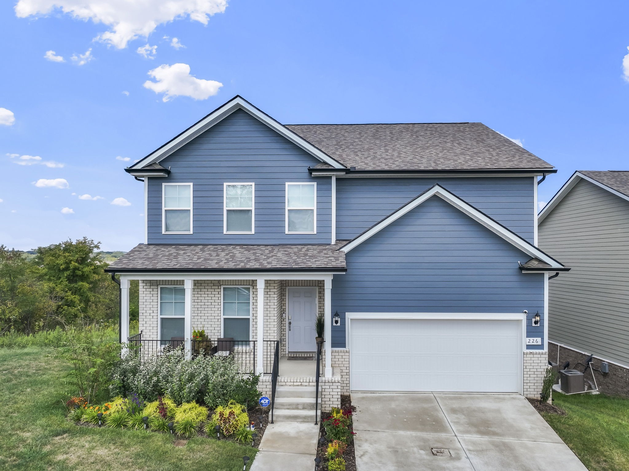 226 Oasis Dr