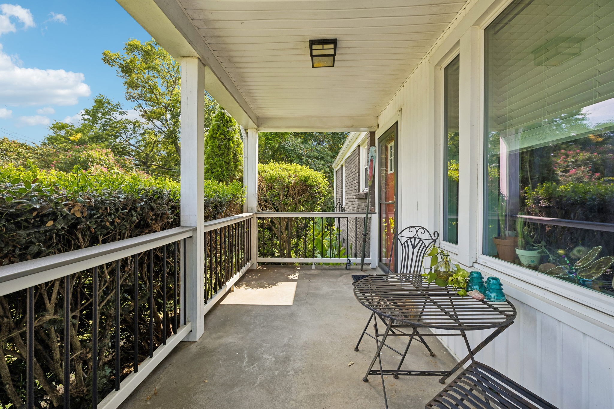 2104 Fernwood Dr