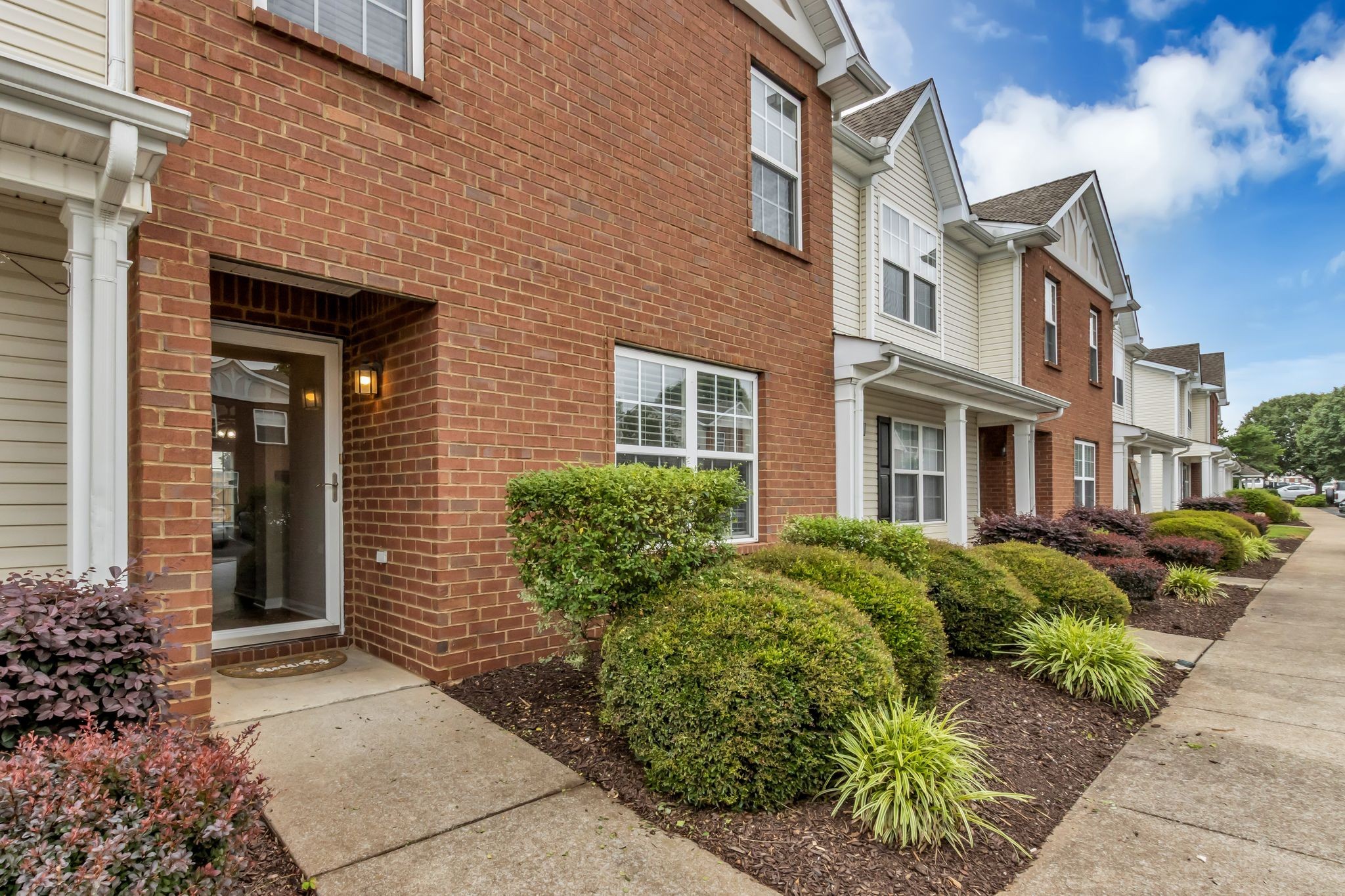 235 Arapaho Dr