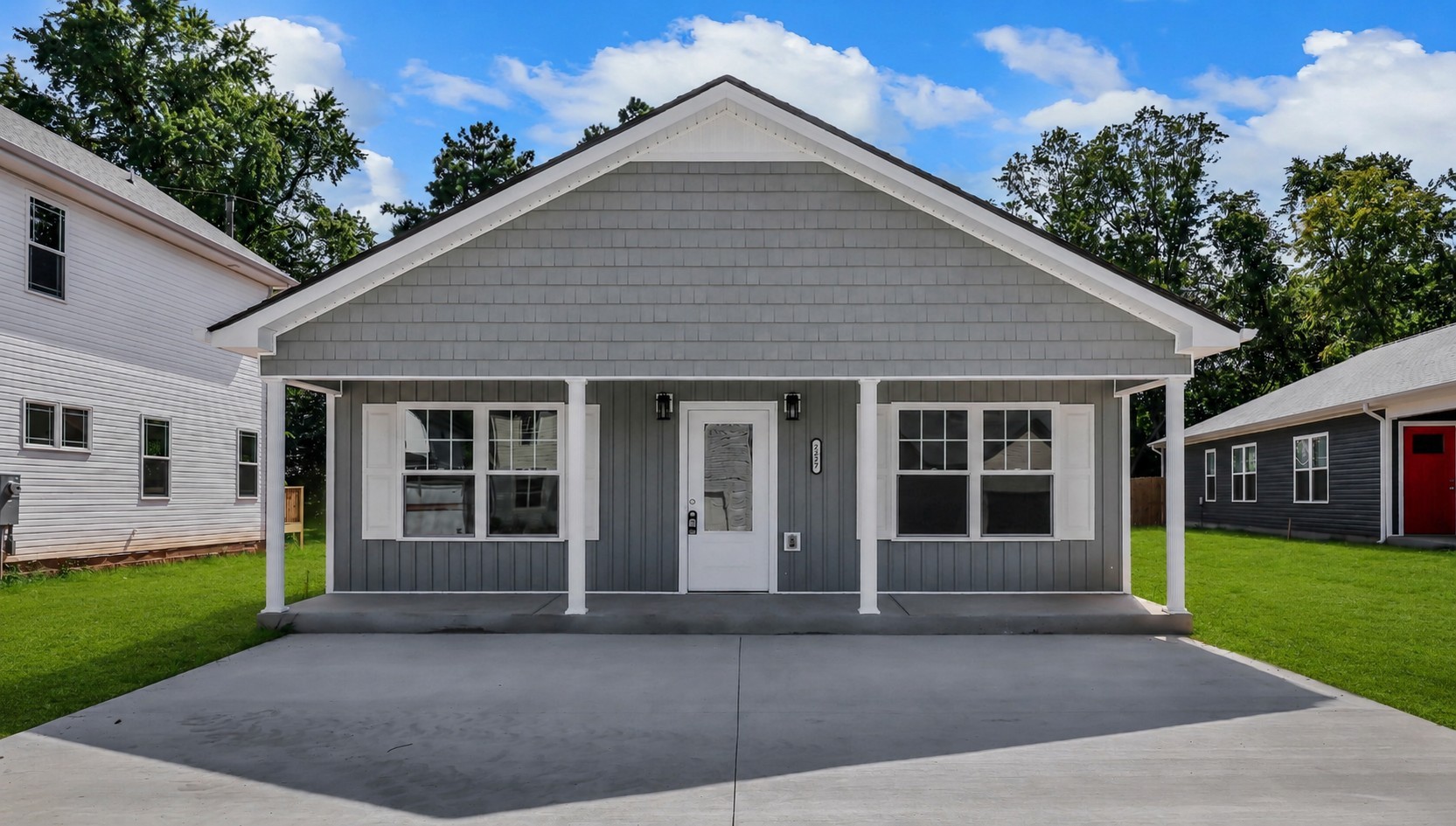 2627 Scott Dr