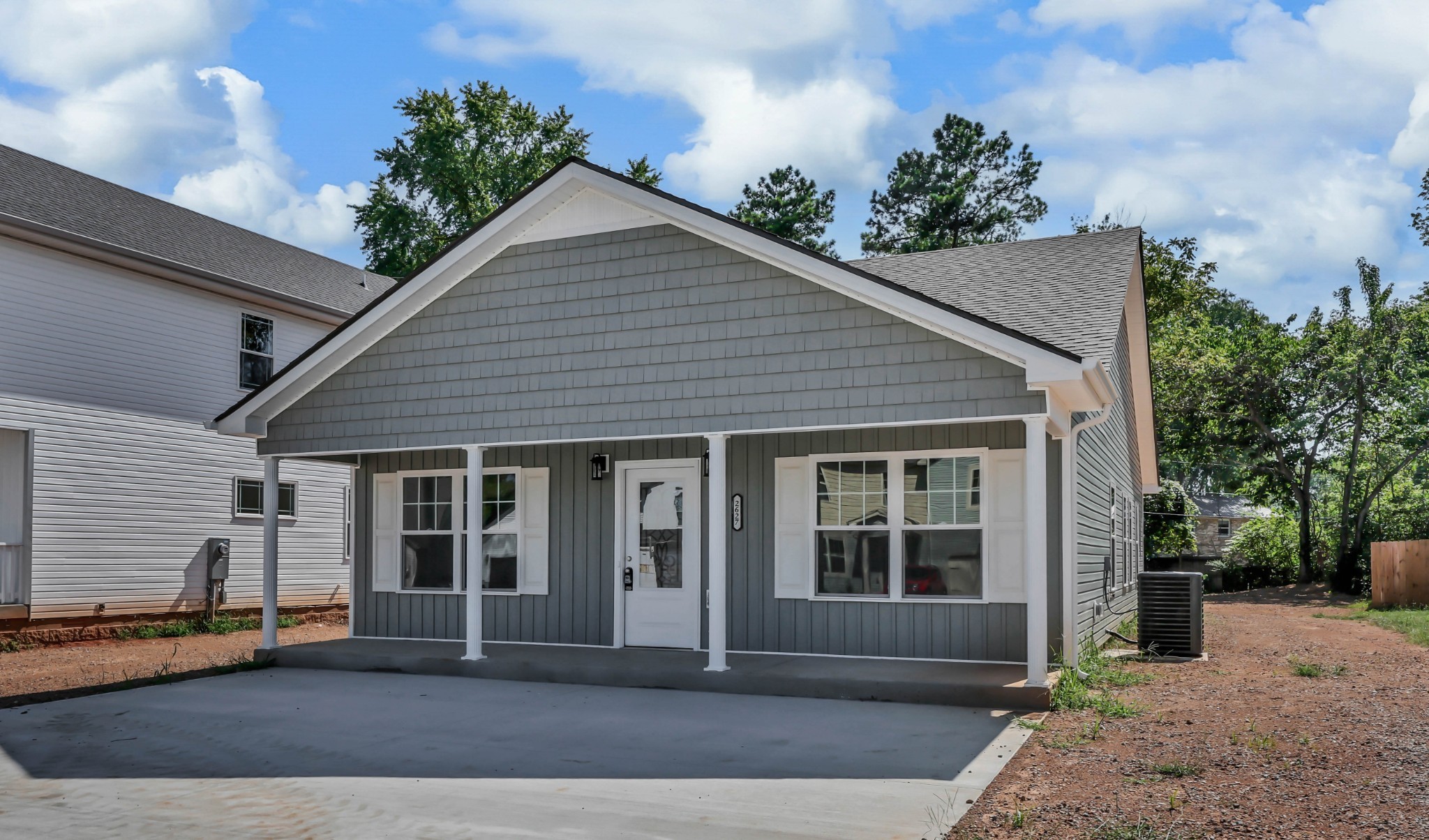 2627 Scott Dr