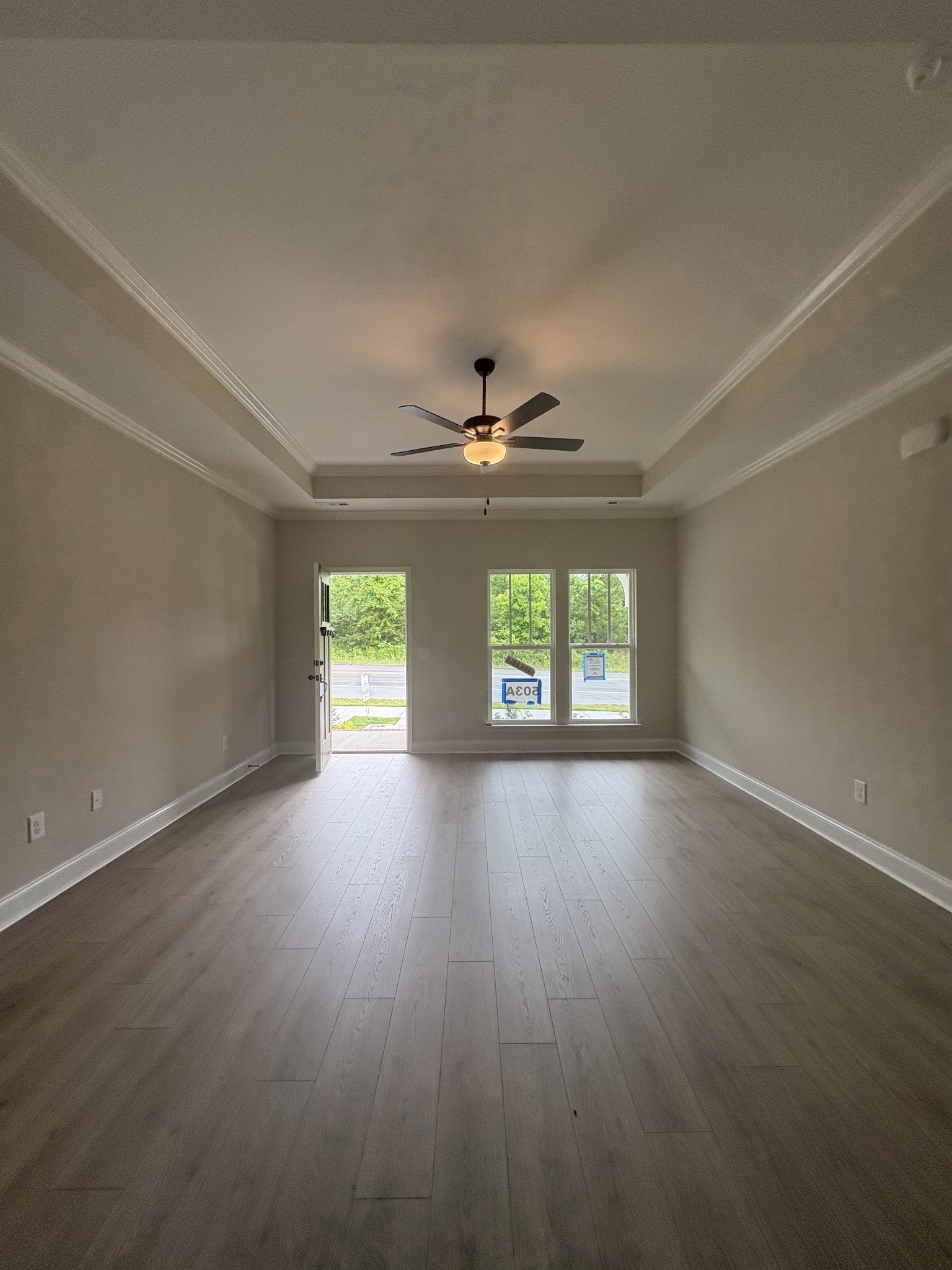 306 Caxton Alley, E