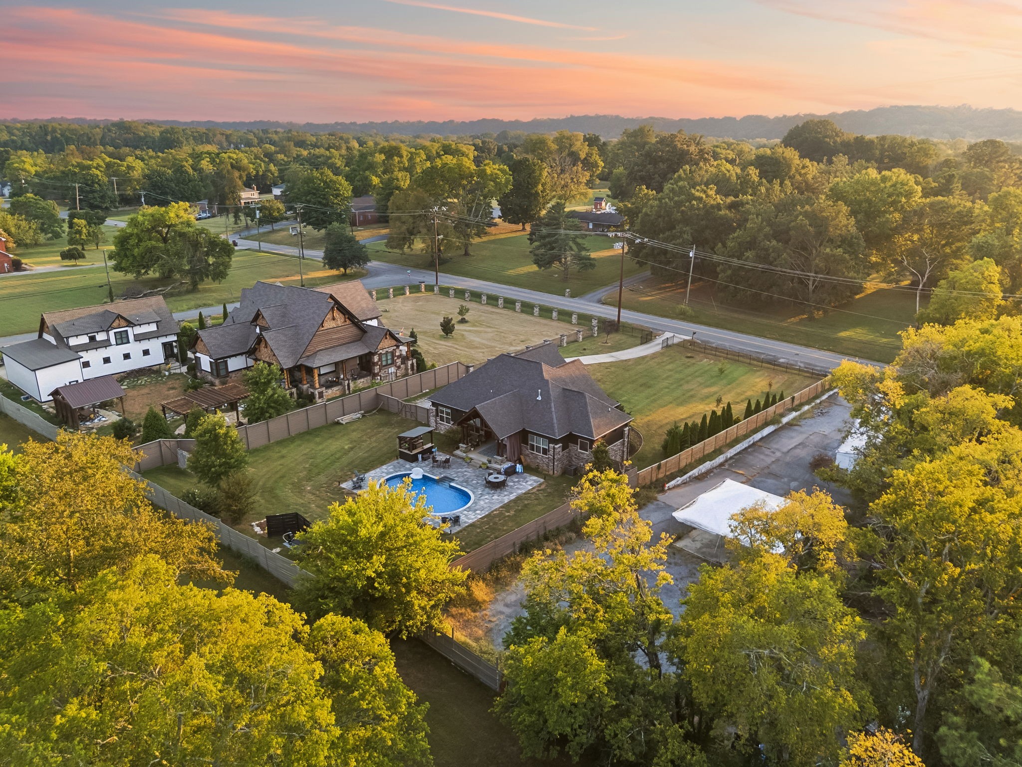 1461 Neelys Bend Rd