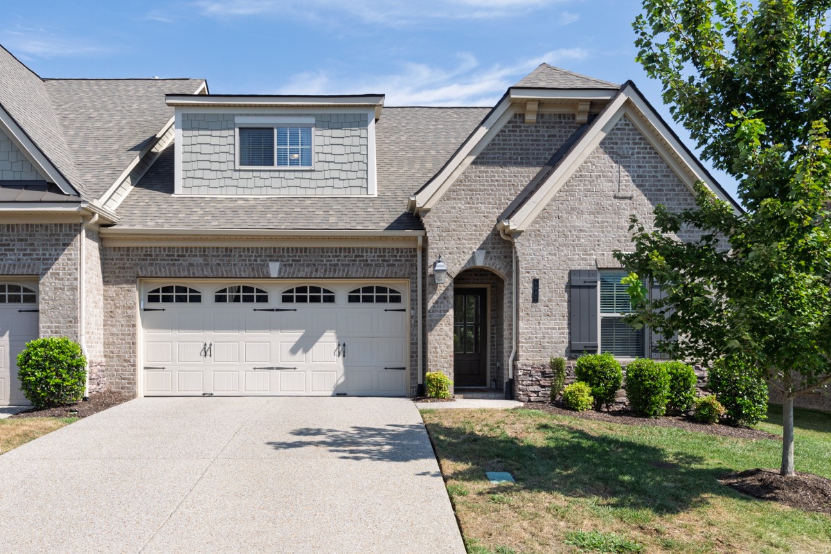 1048 Callaway Dr