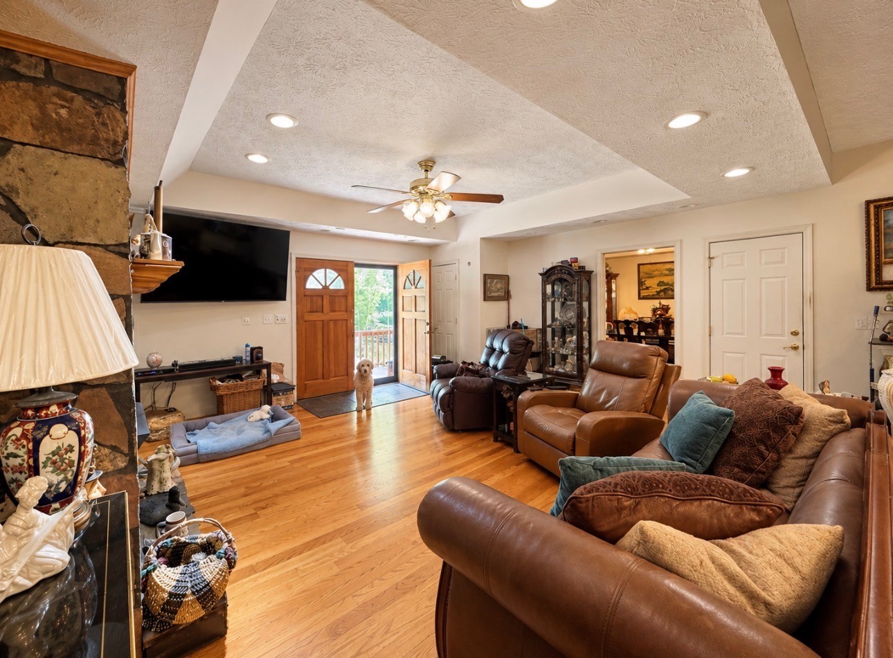 134 Oak Dr