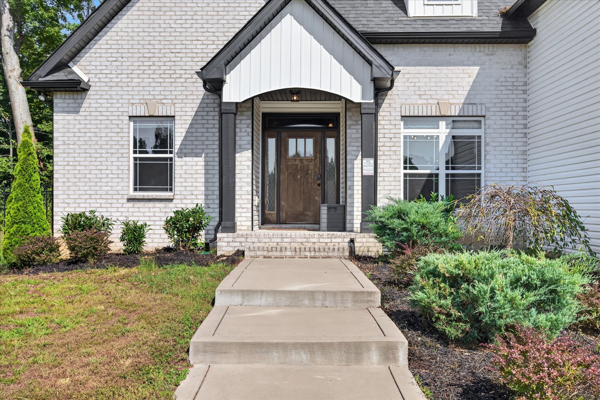 3298 Dabney Ln
