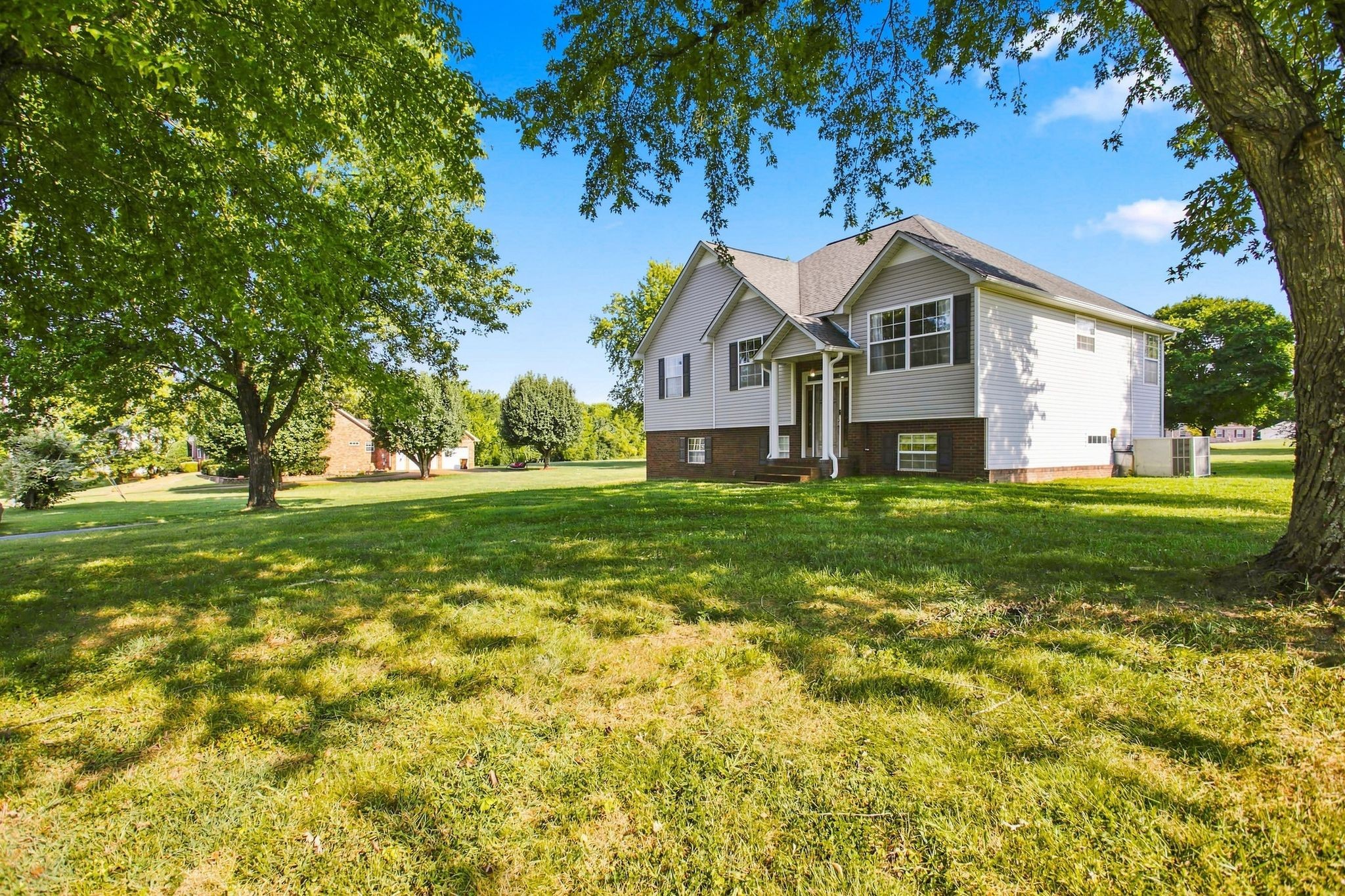 2408 Lakeshore Dr