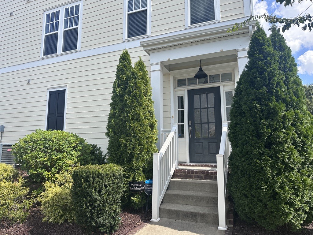 307 Kara Ln
