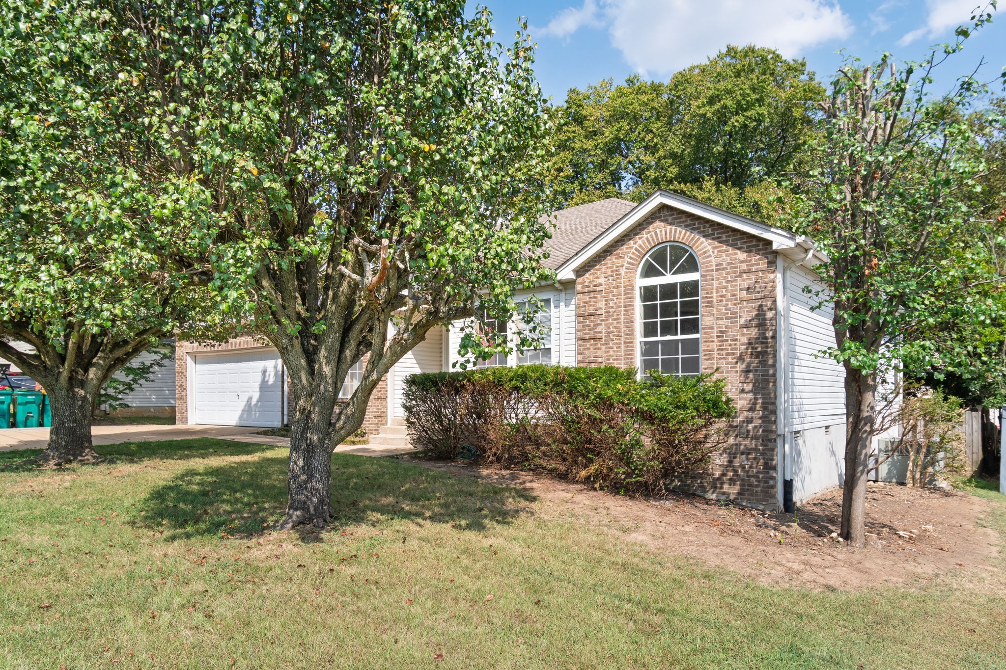 2261 Joann Dr