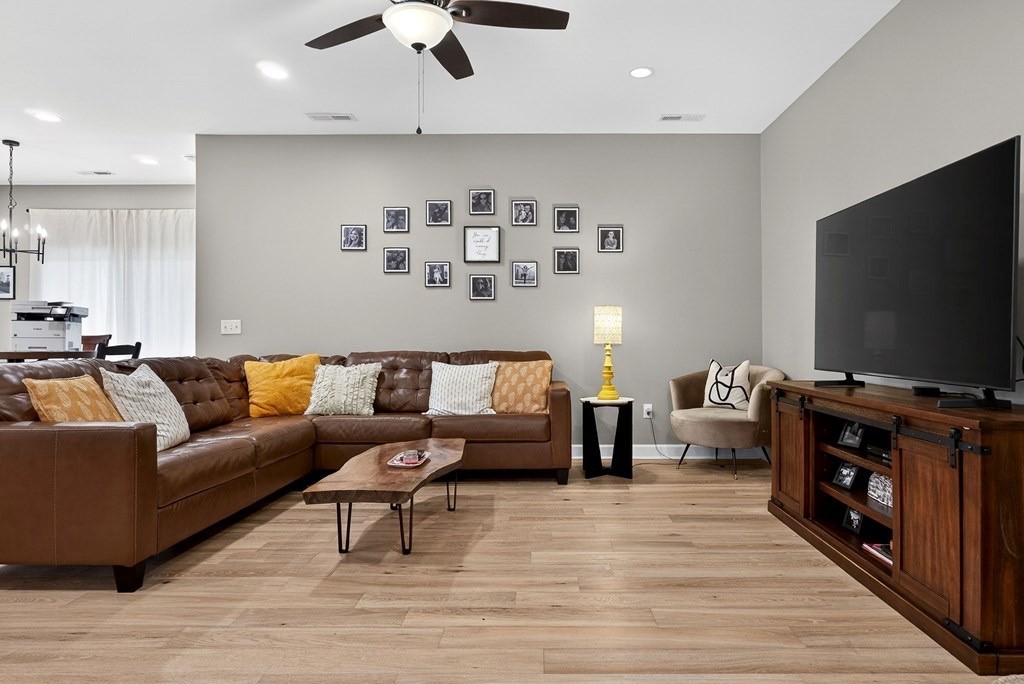 1400 Village Loop