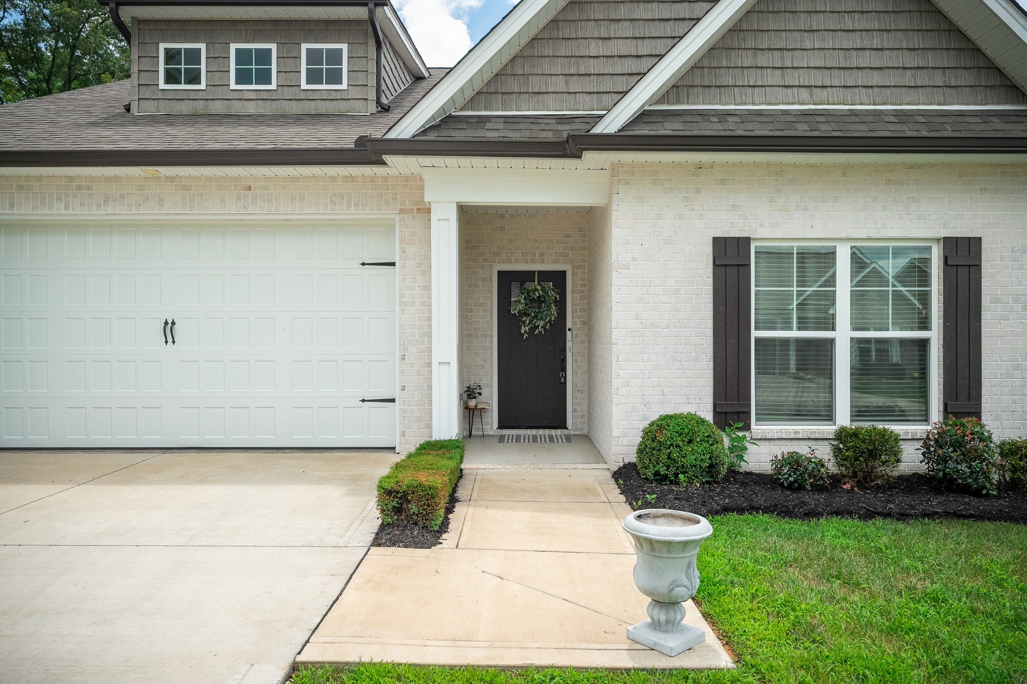 1400 Village Loop