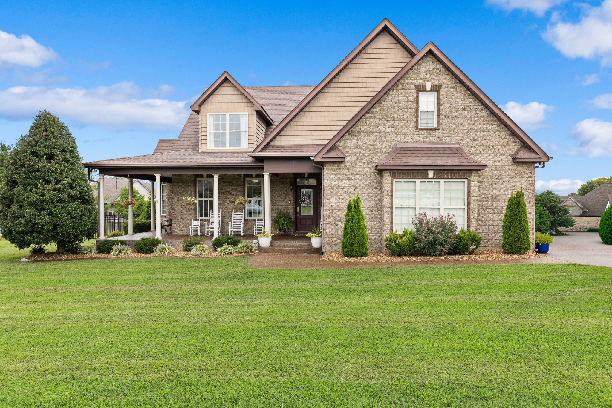 1007 Glasgow Ln