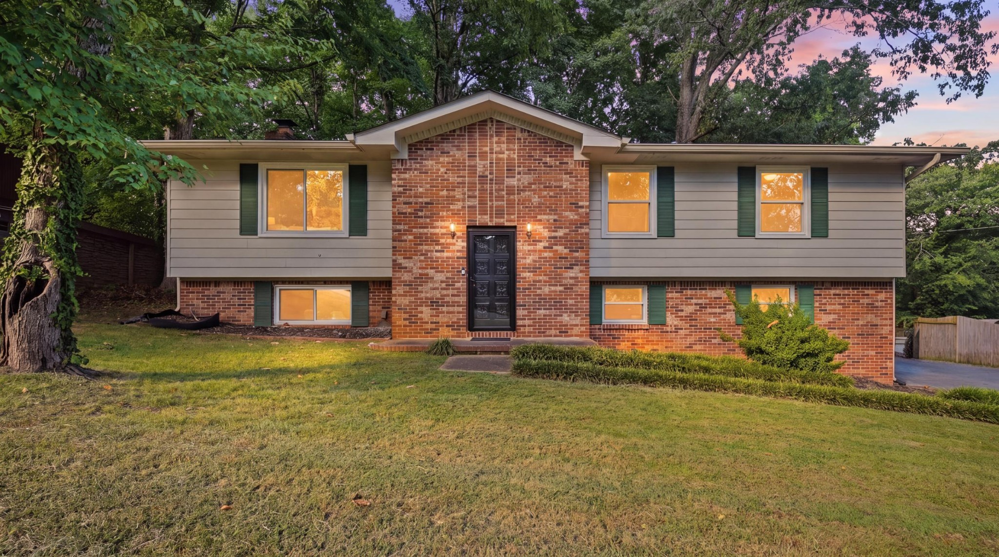 809 N Valleywood Circle