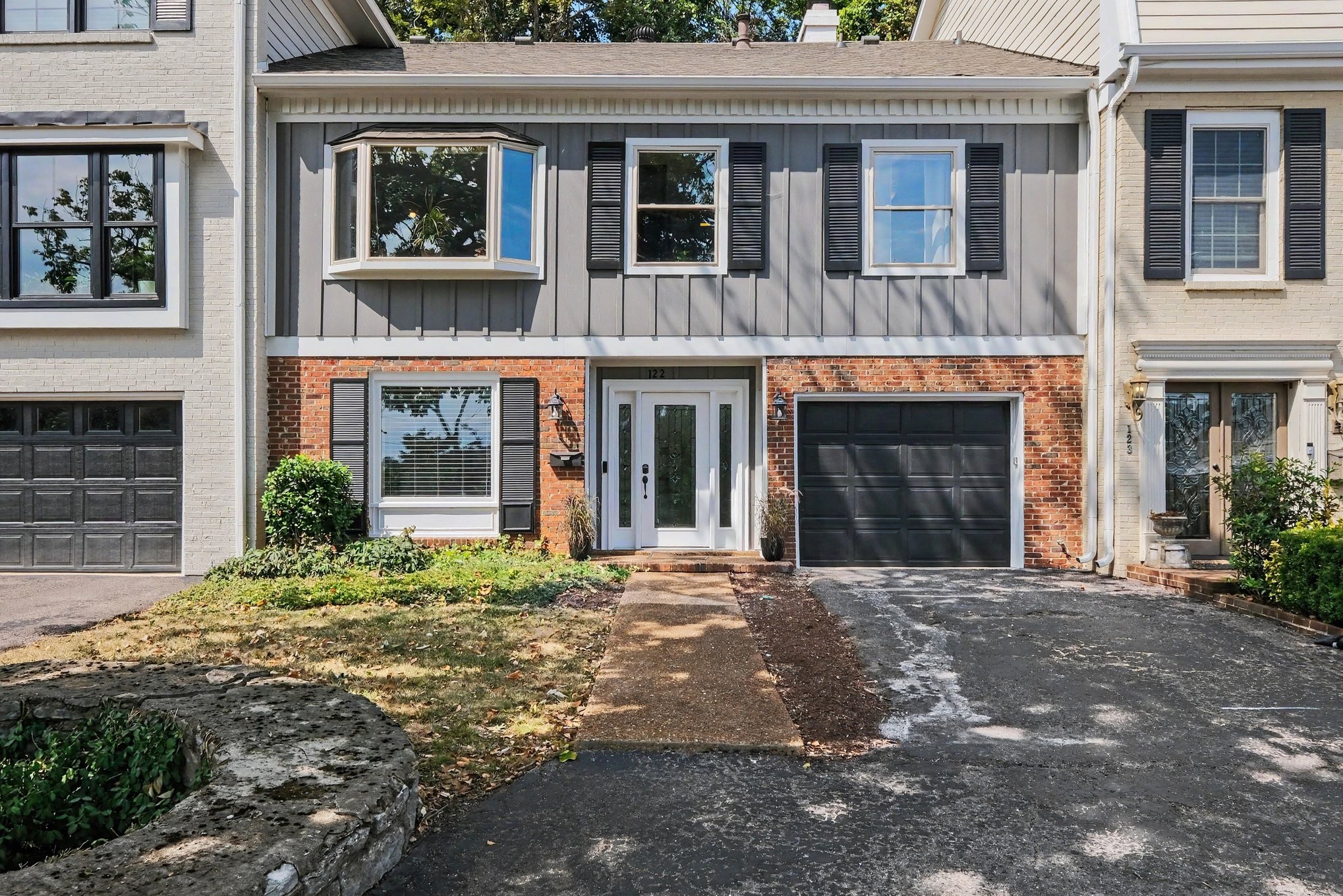122 Jefferson Sq