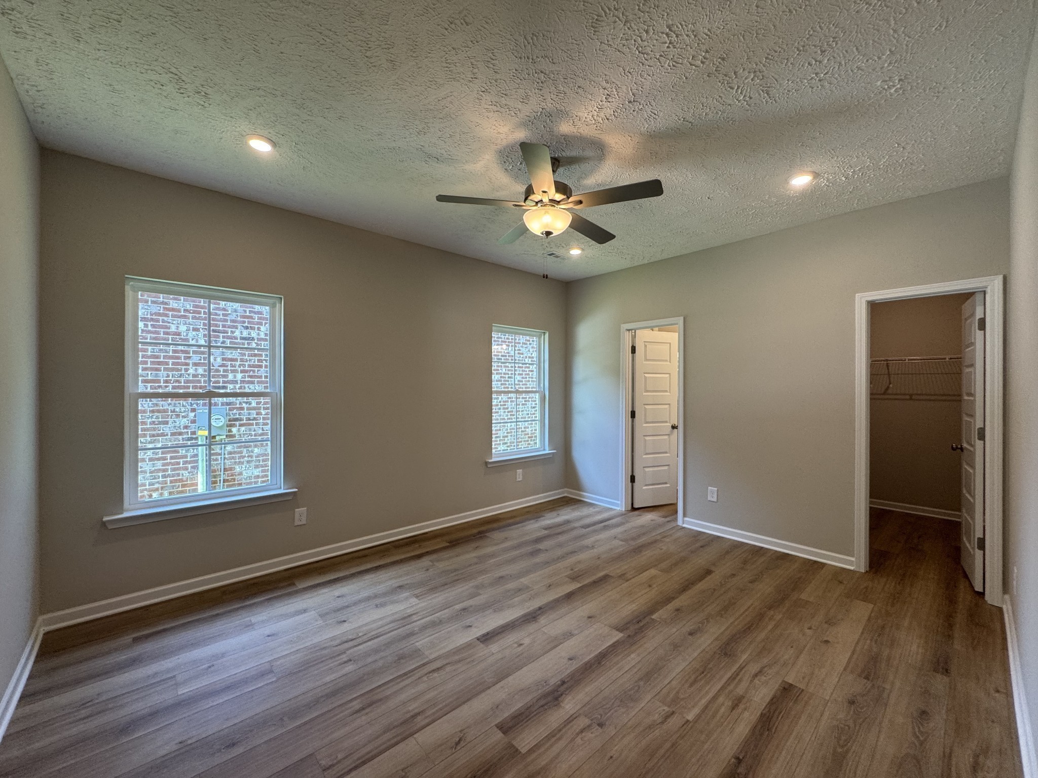 37 Laurel View St