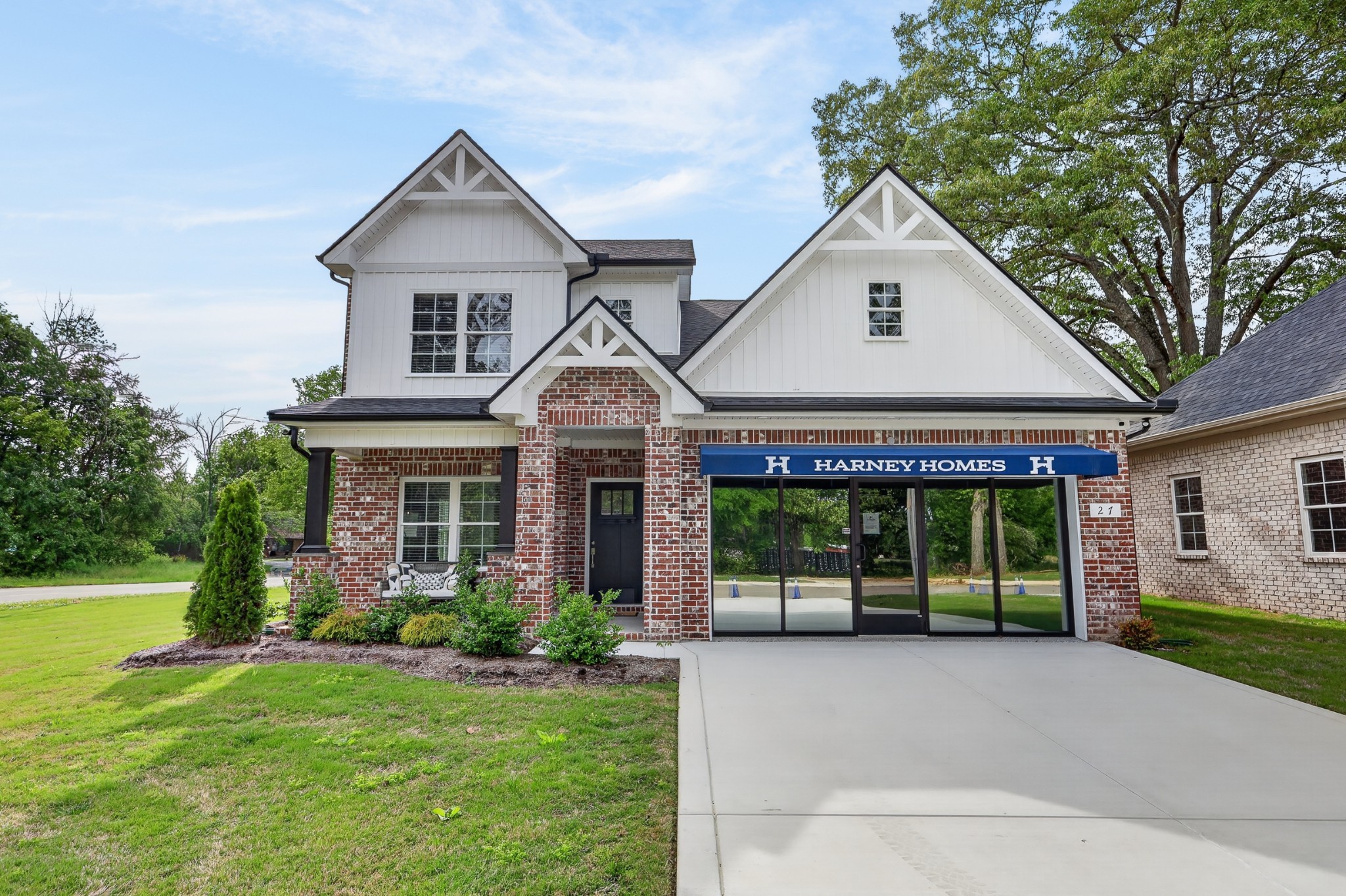 27 Laurel View St