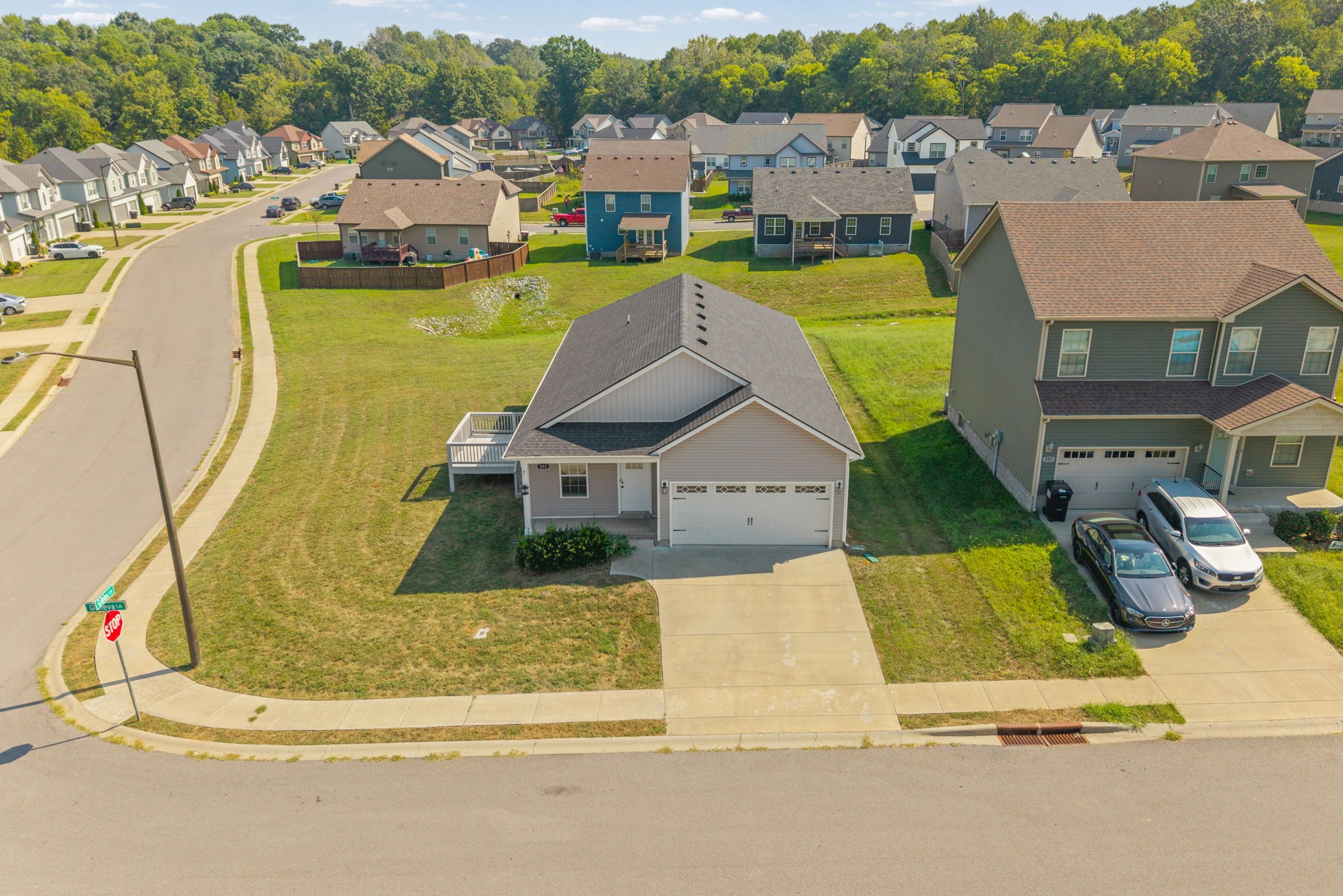 201 Geneva Ln