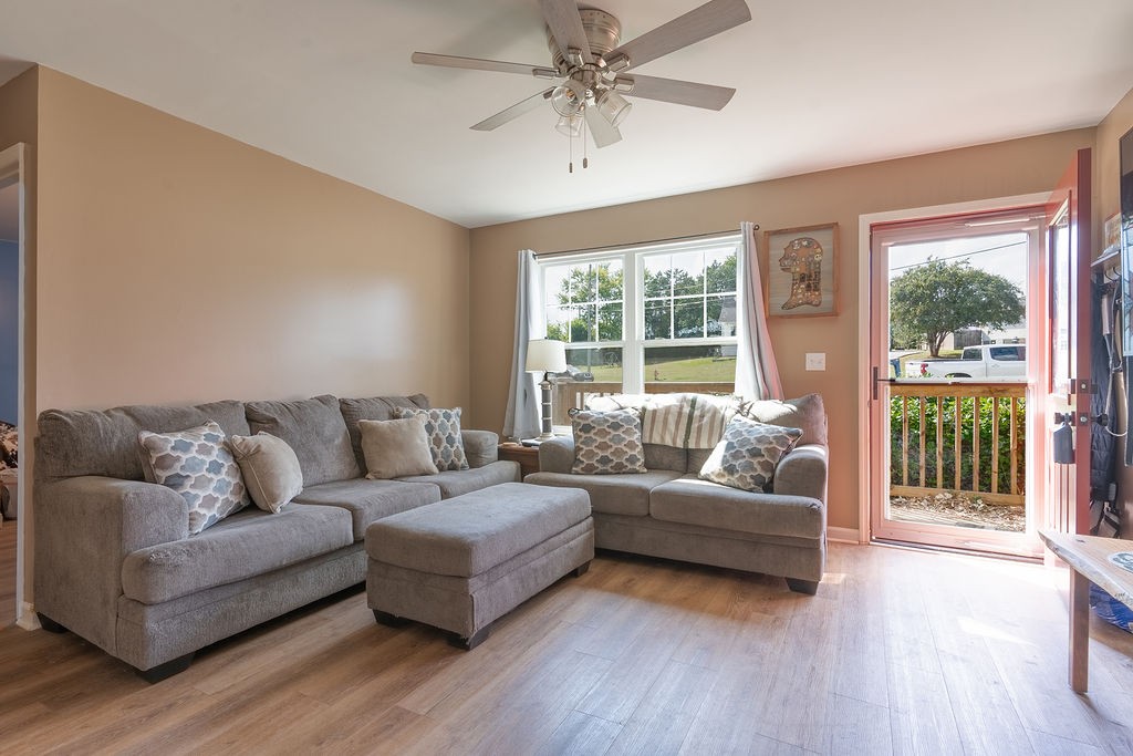 139 Apple Valley Ct, NE