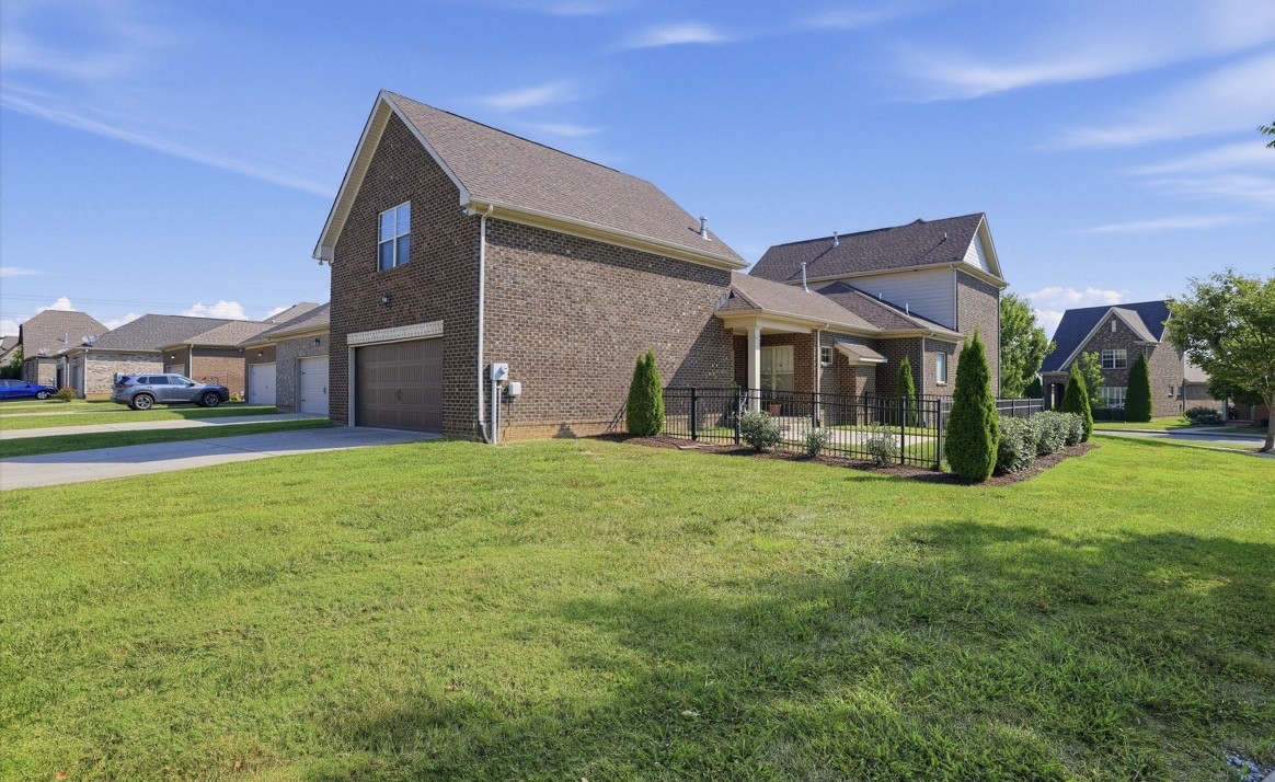 1099 Paddock Park Cir