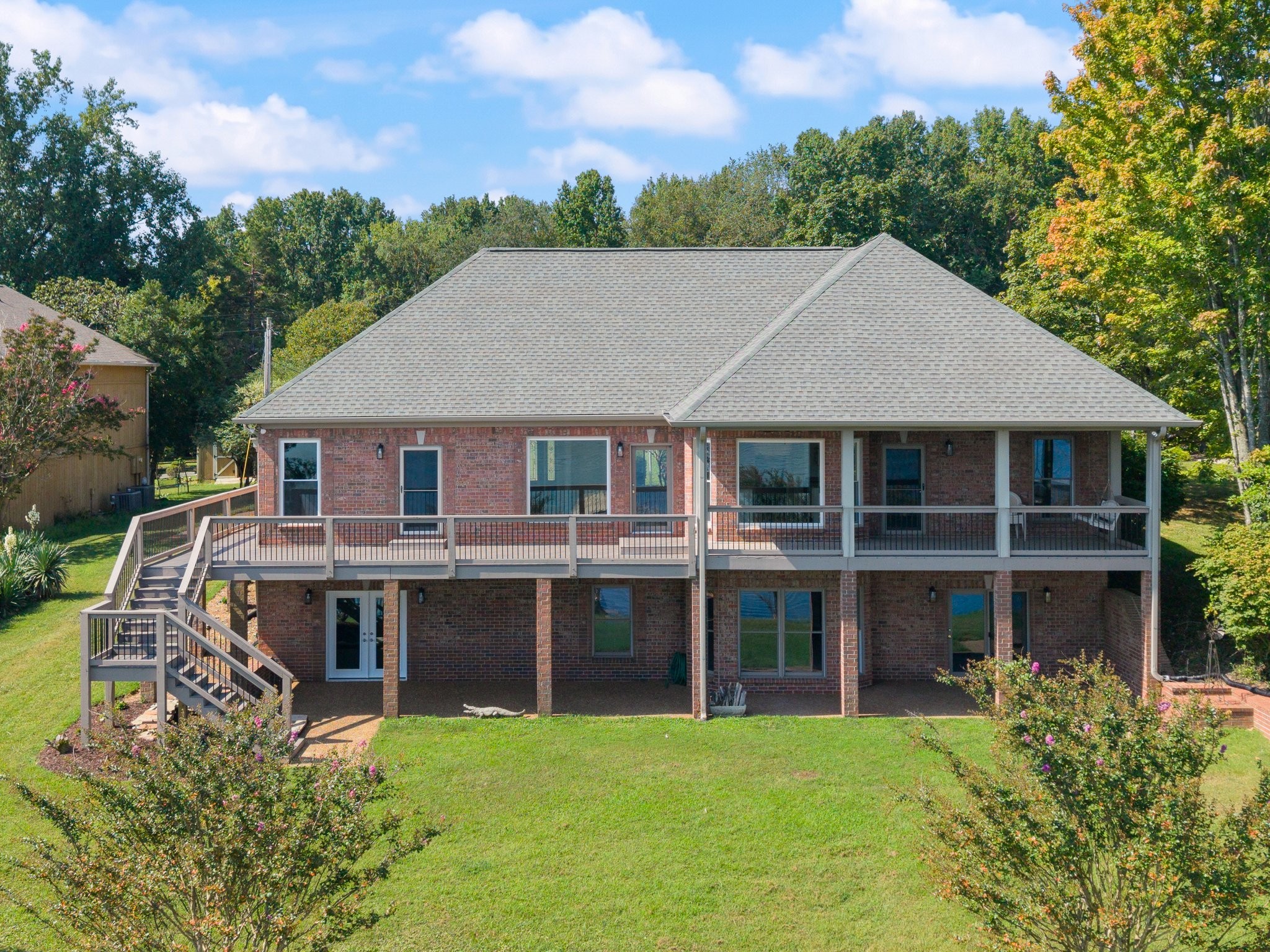605 Lake Haven Dr