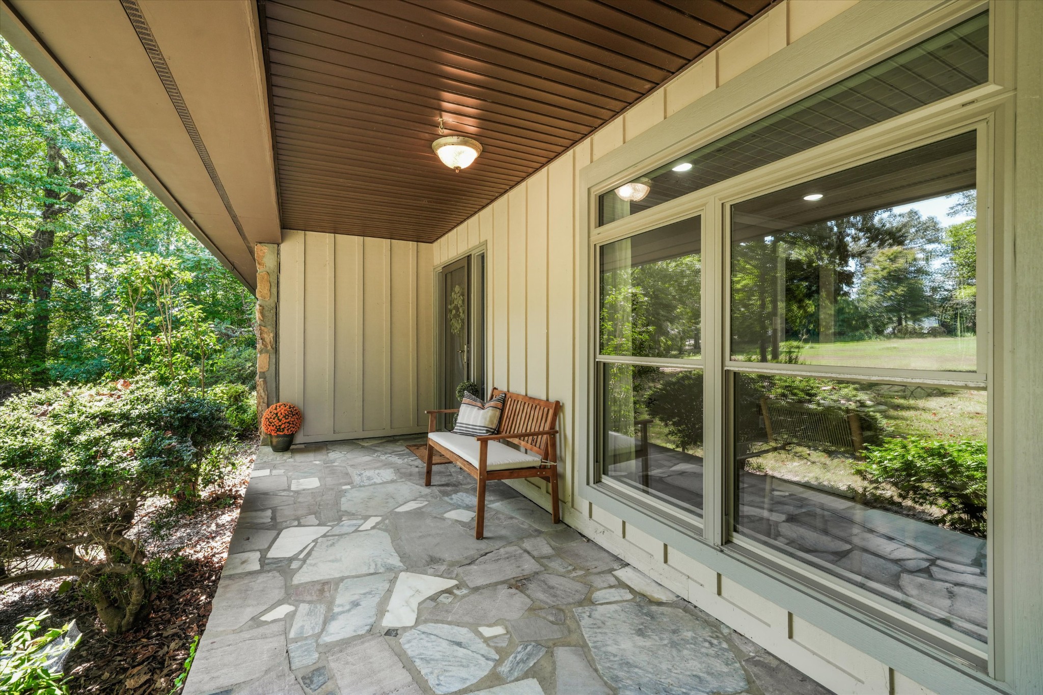 405 Sportsman Ln