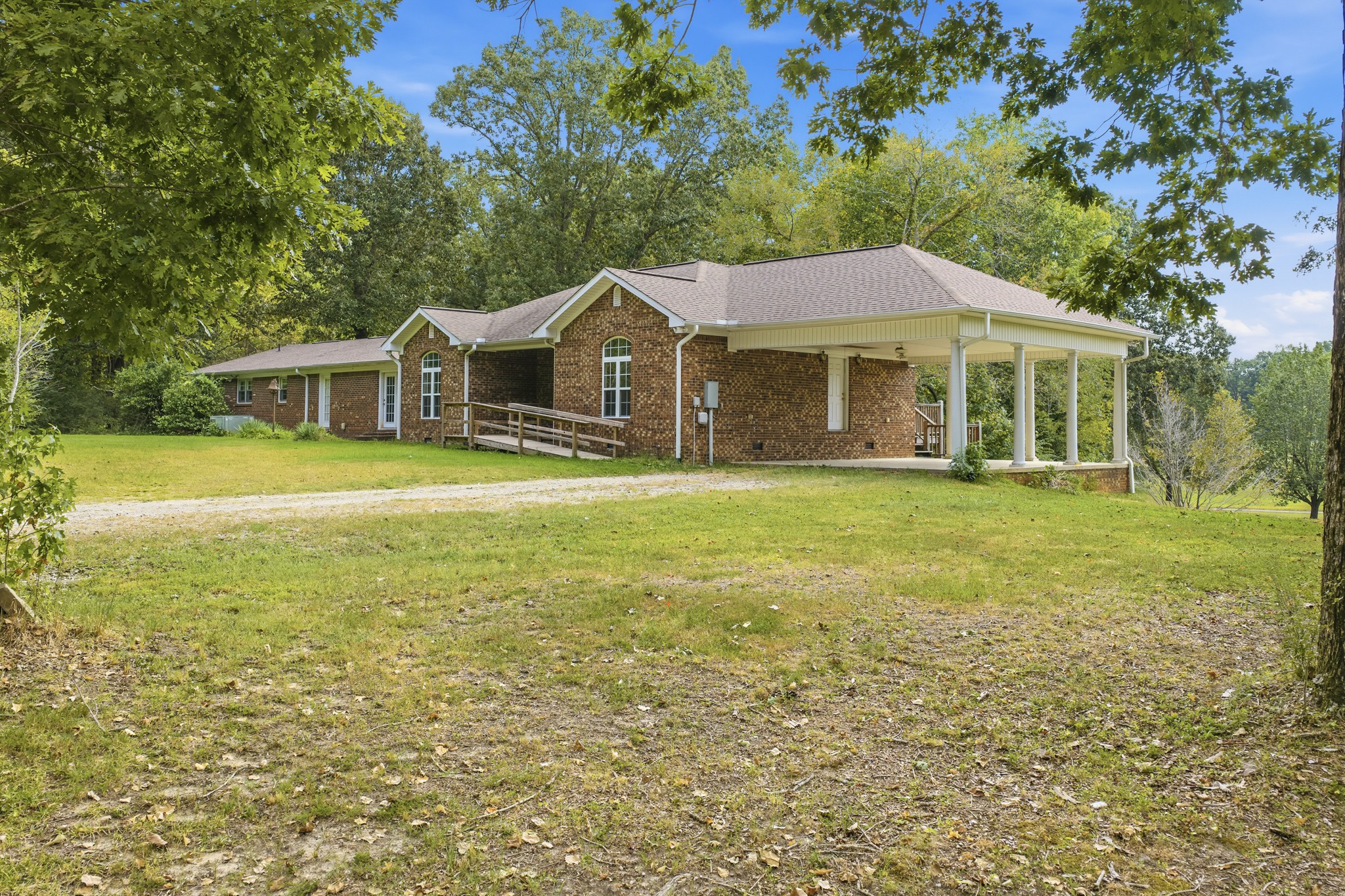221 Dickson Ln