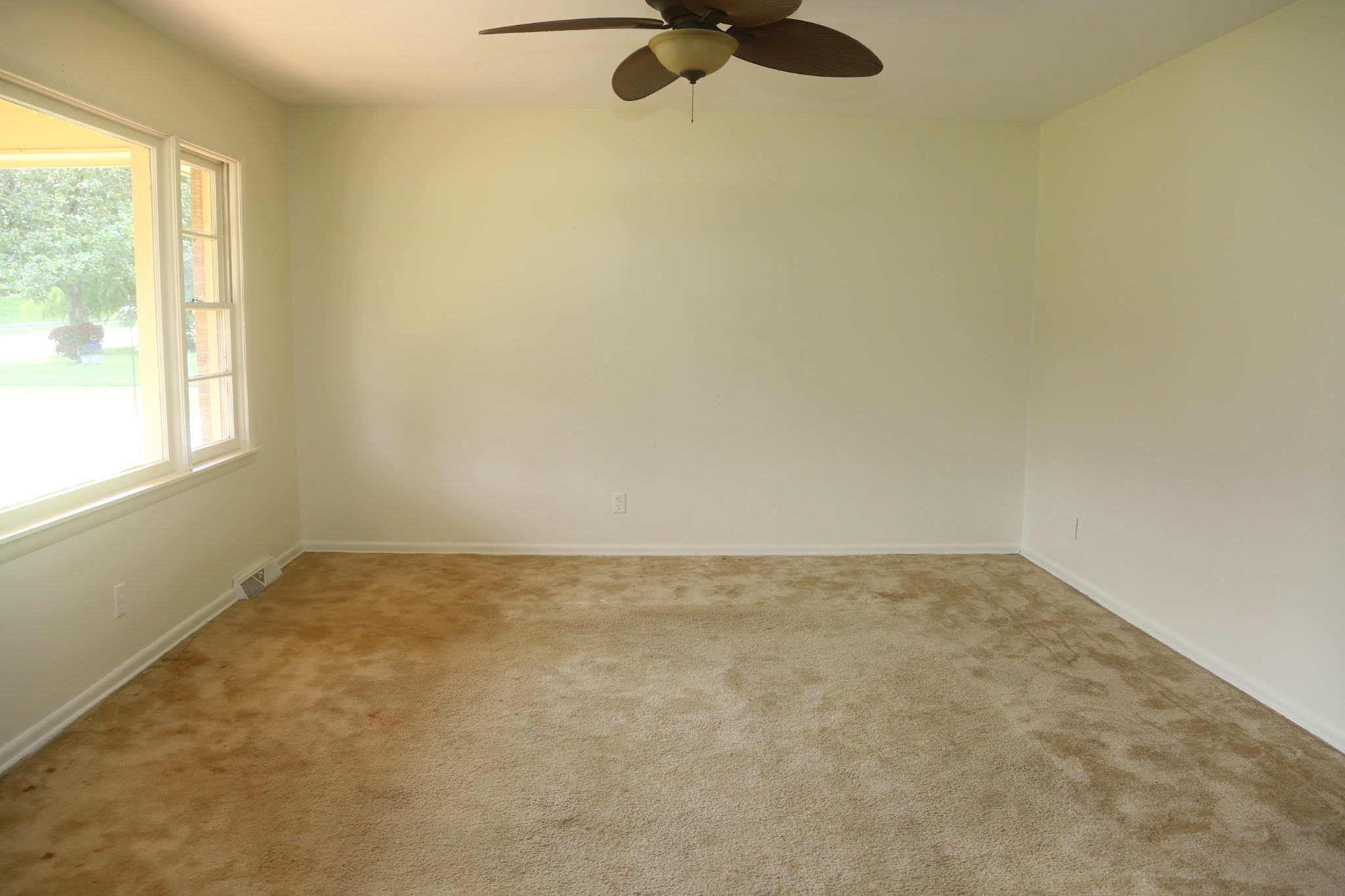 304 Hay Long Ave