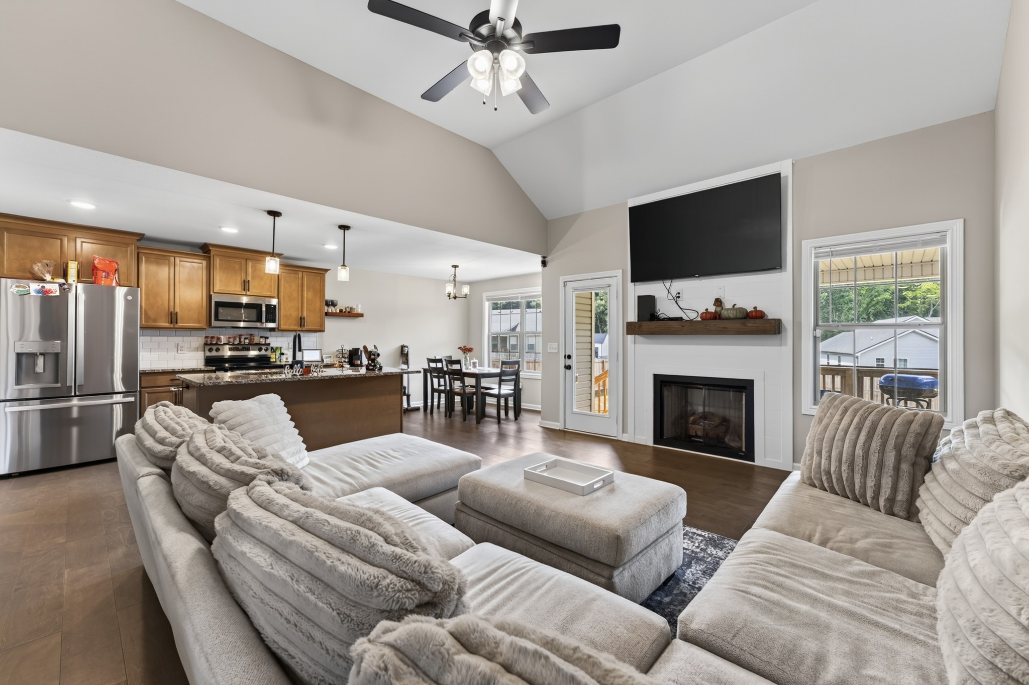 1538 Fredrick Dr