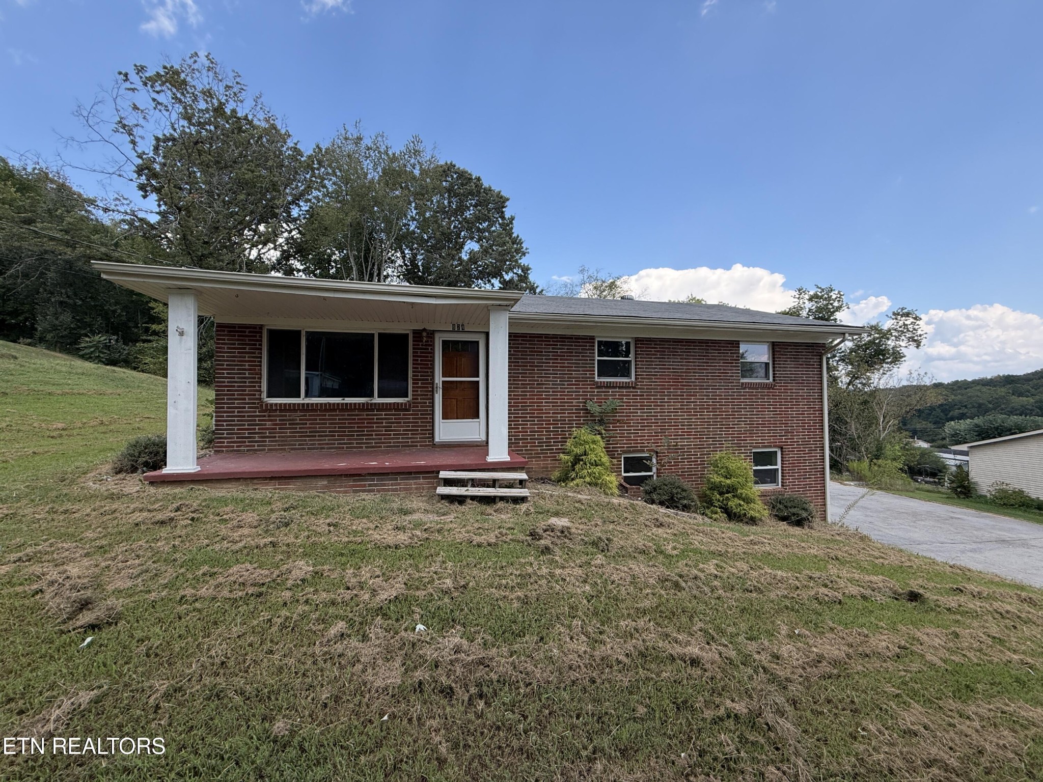 824 Pleasant View Drive