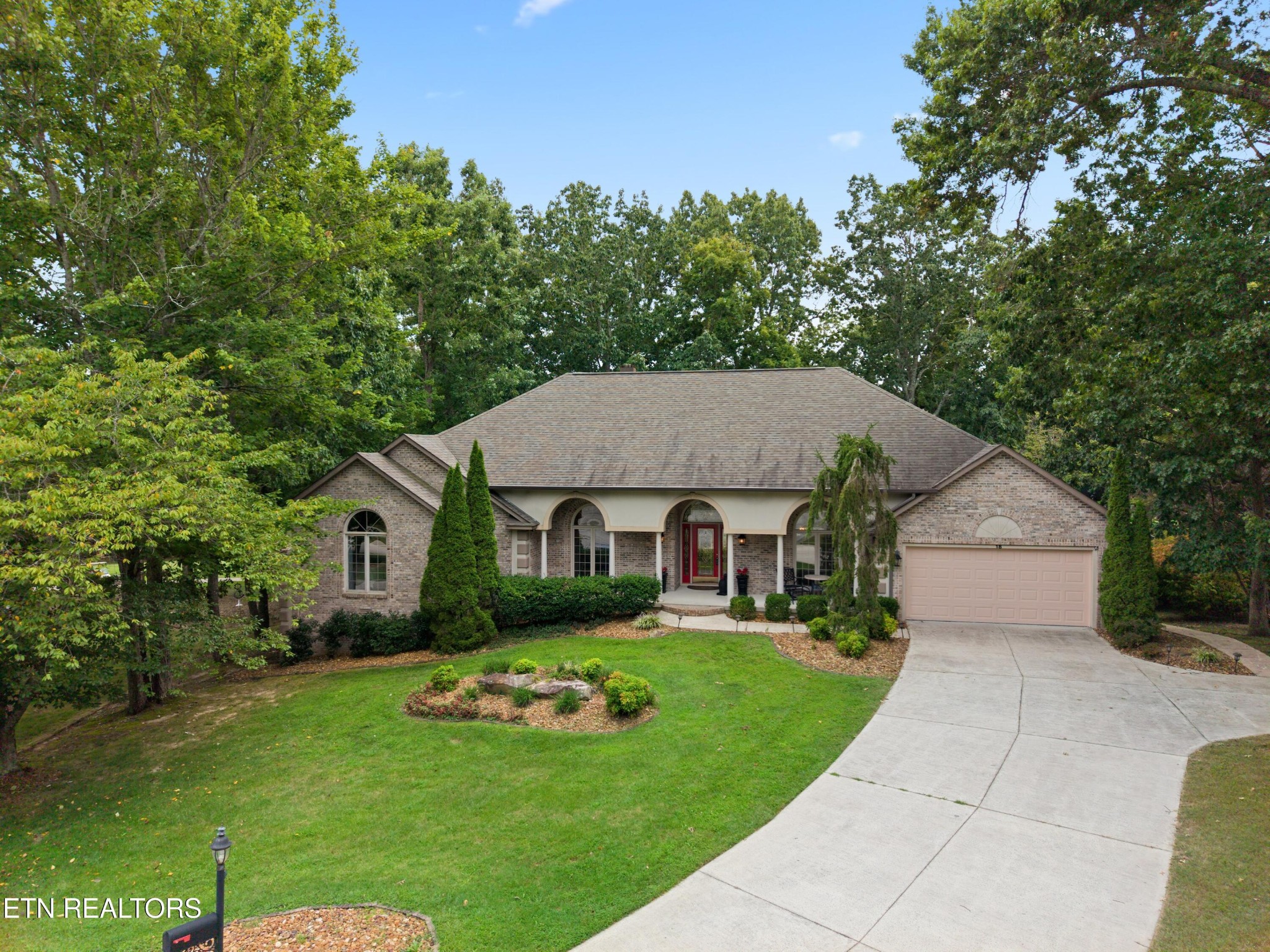 18 Mountain View Circle