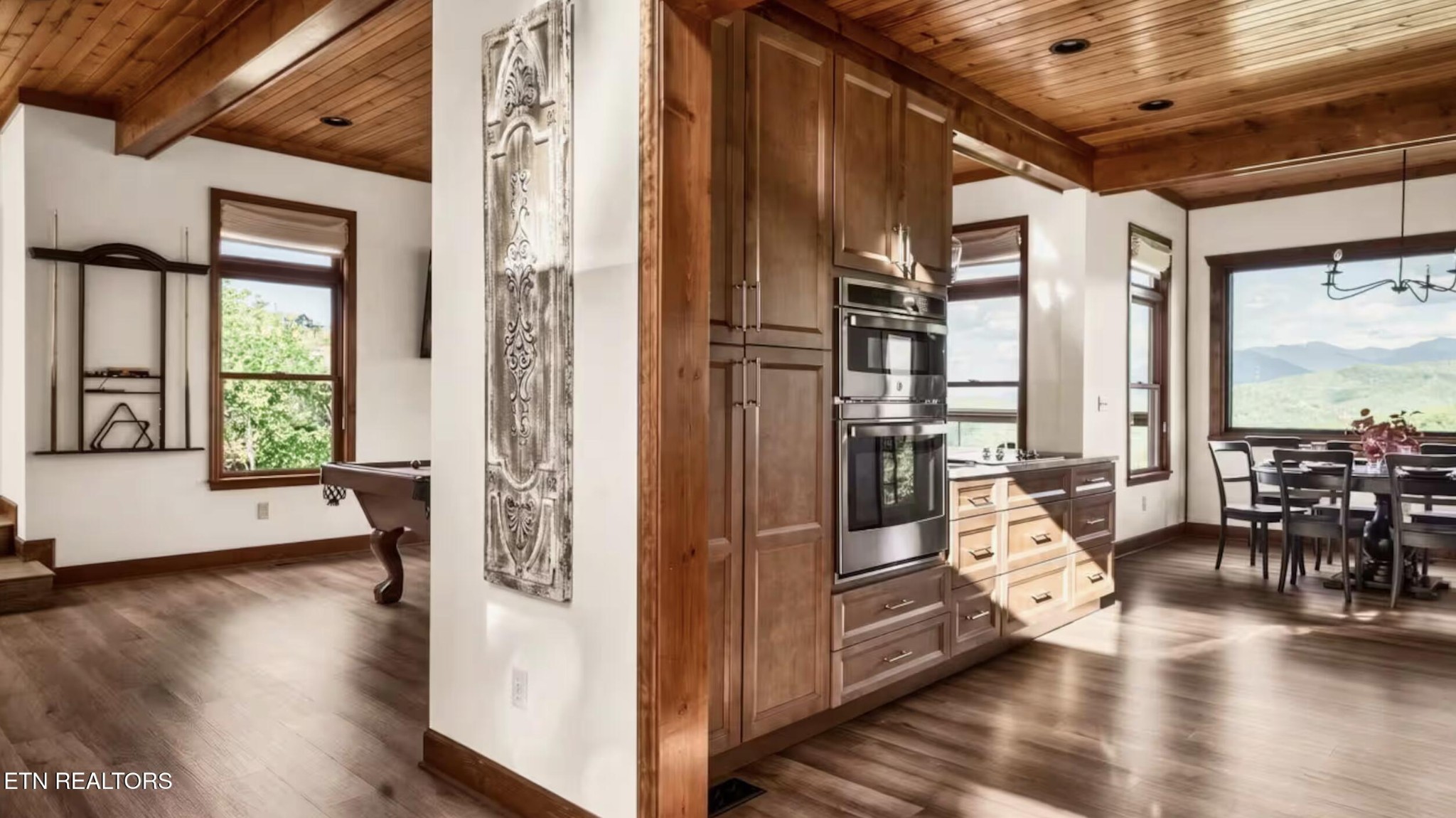 811 Sourwood Drive