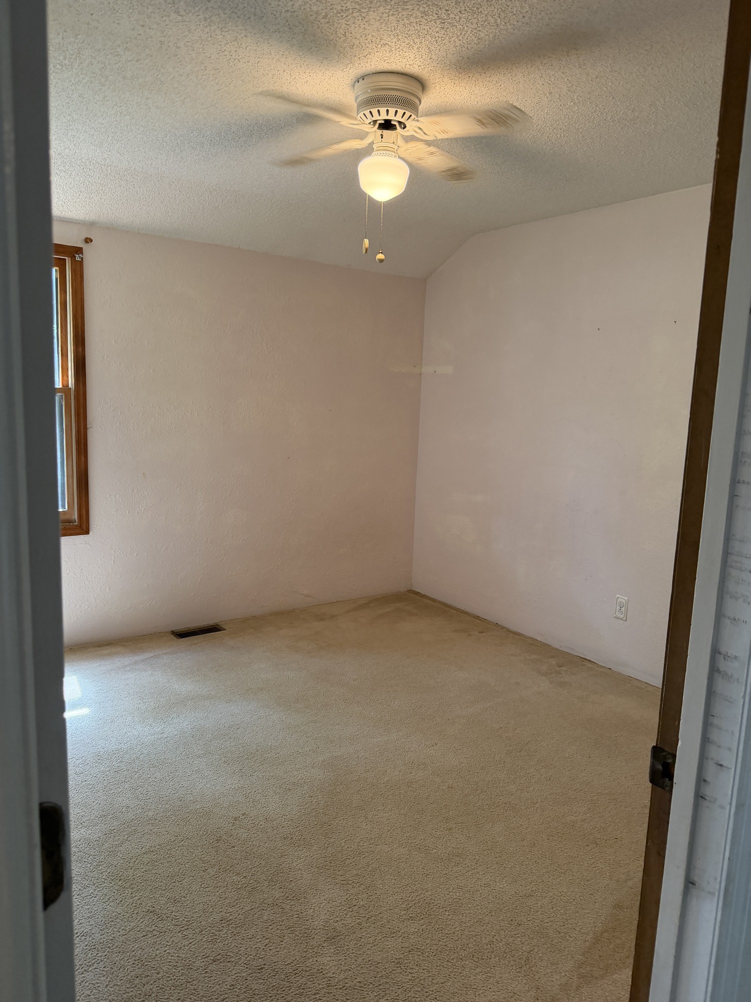 323 Eton Rd