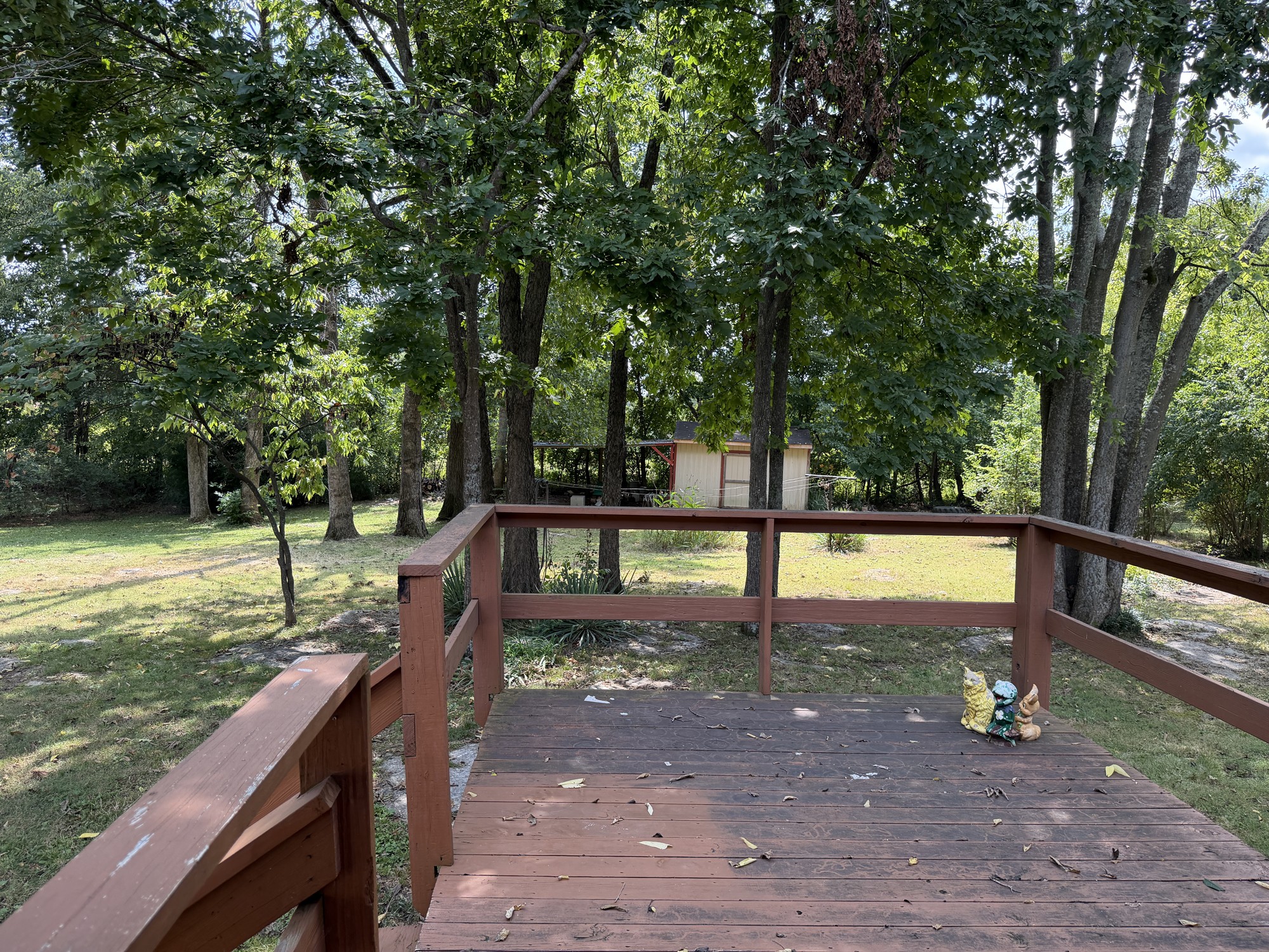 323 Eton Rd