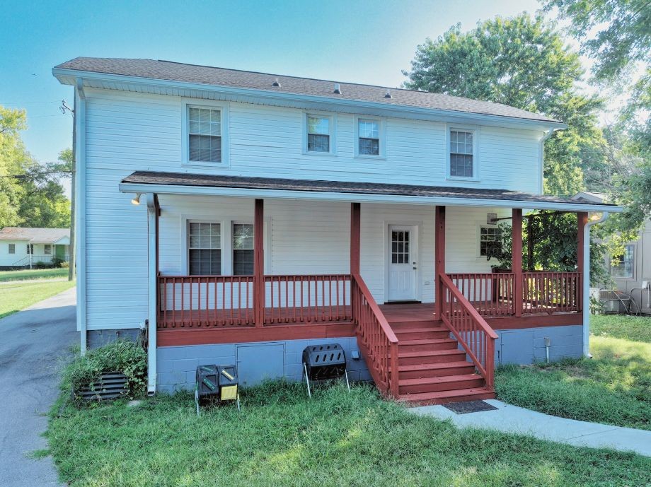 102 Becker Ave