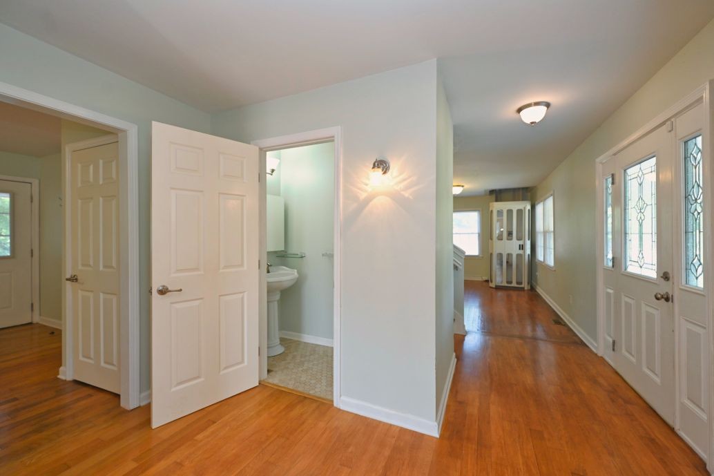 102 Becker Ave