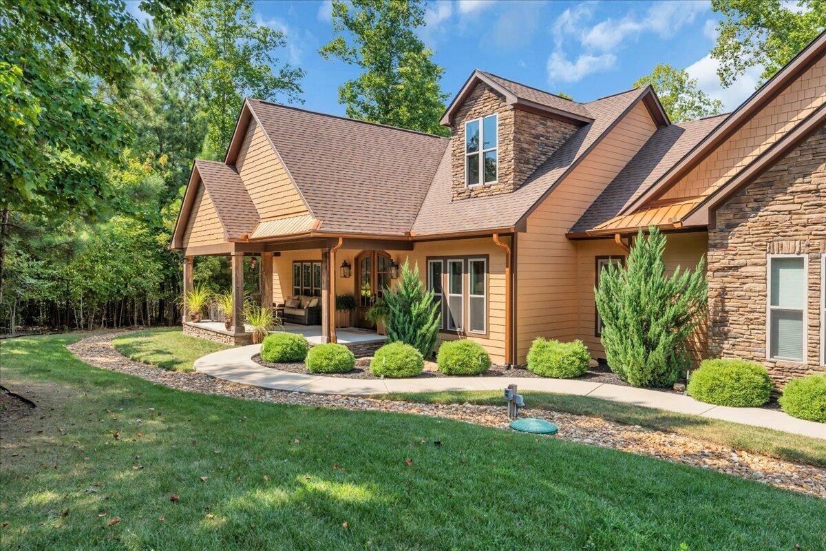 670 Cherokee Path