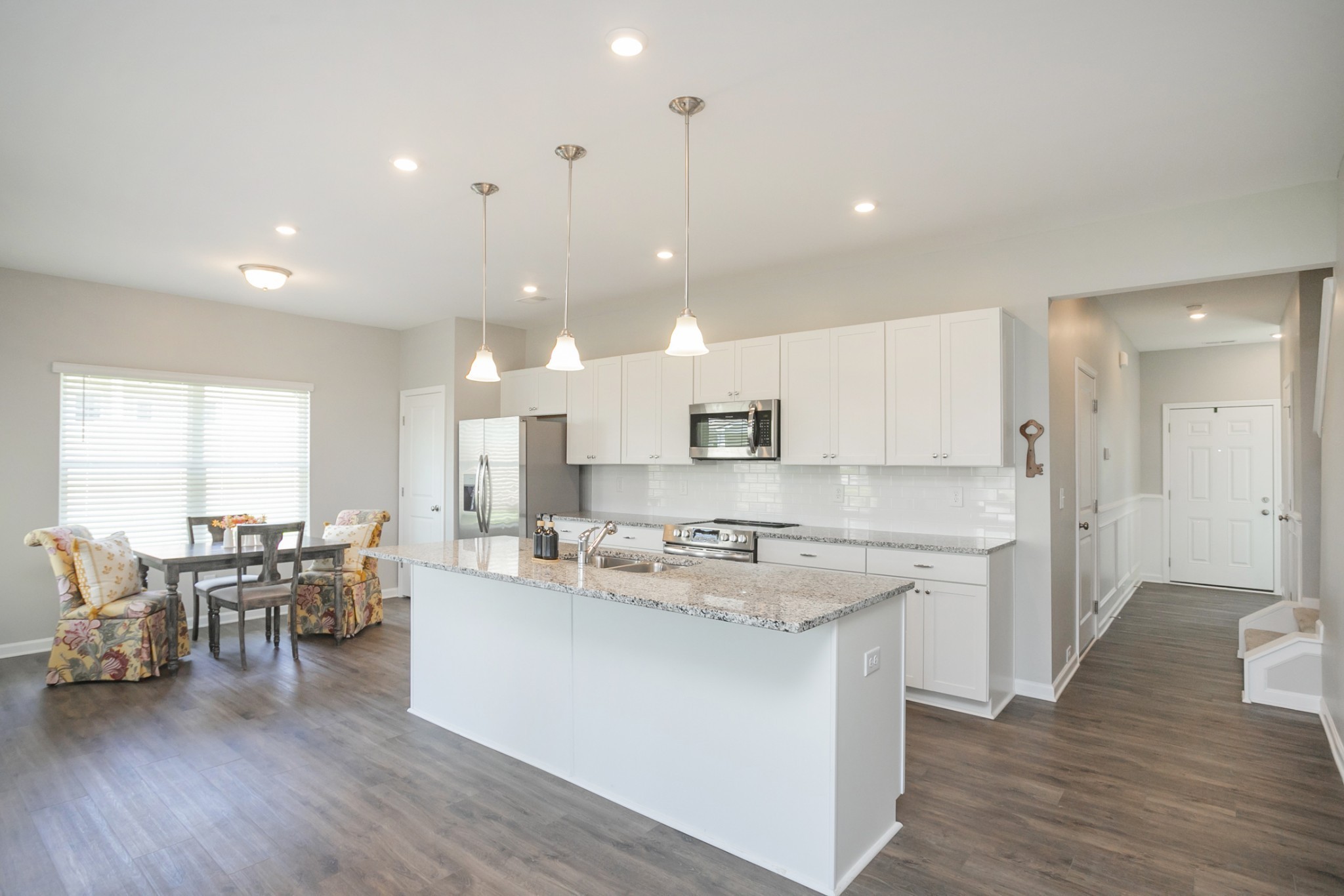 80 Lightwood Dr