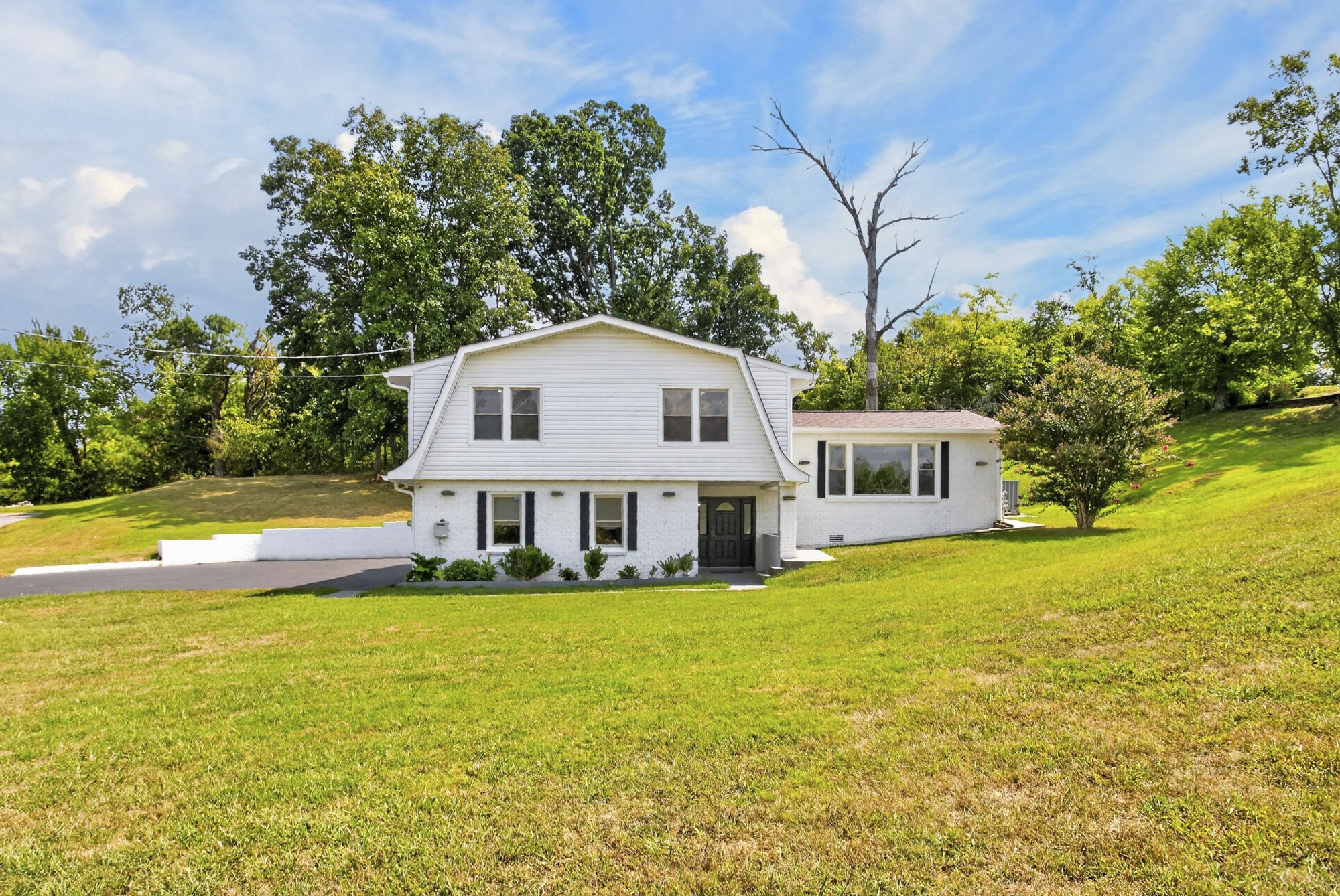 118 Catalpa Dr