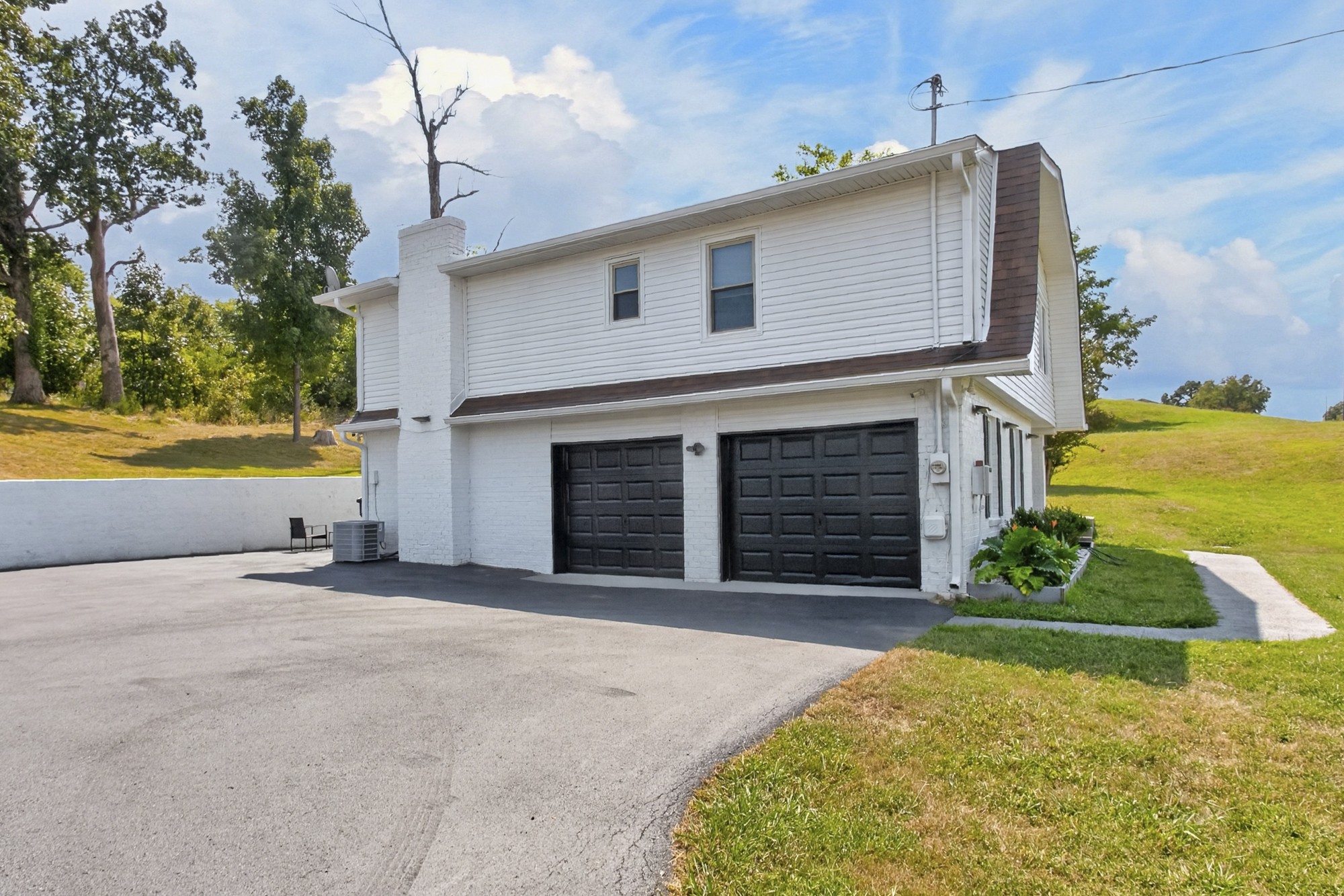 118 Catalpa Dr