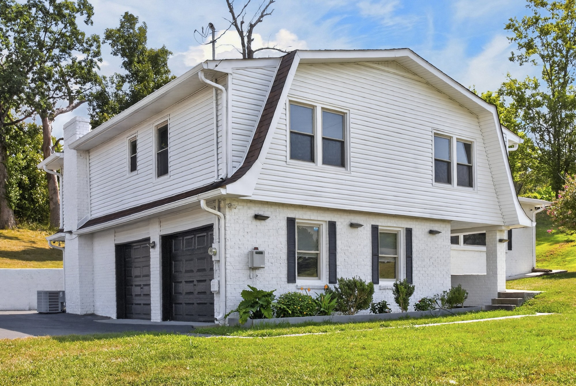 118 Catalpa Dr