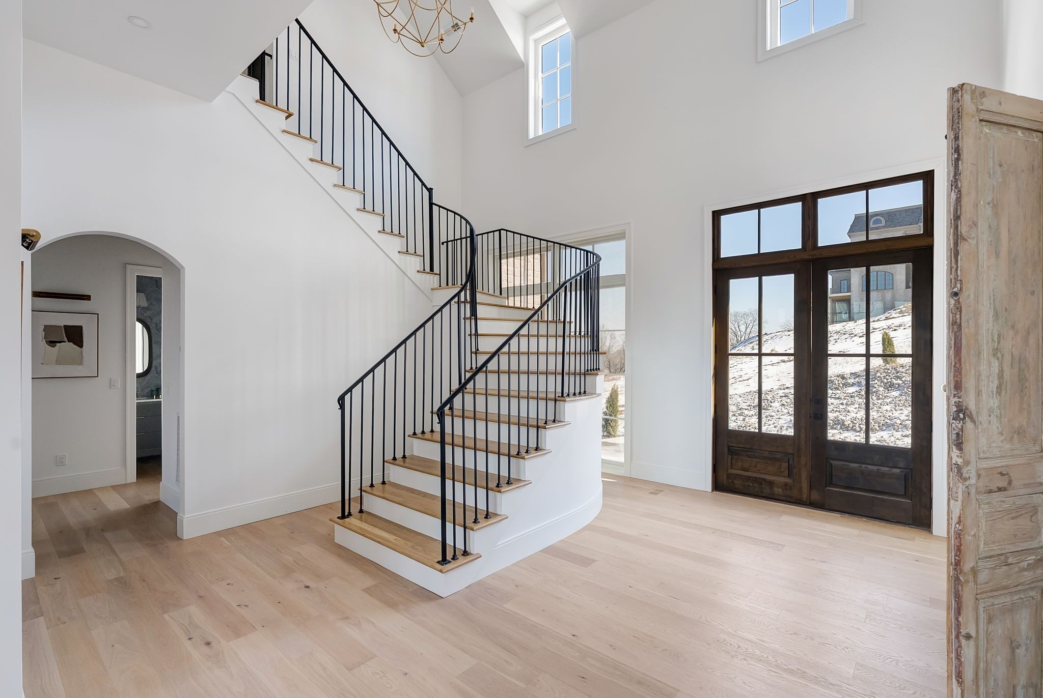 2420 Walter Way