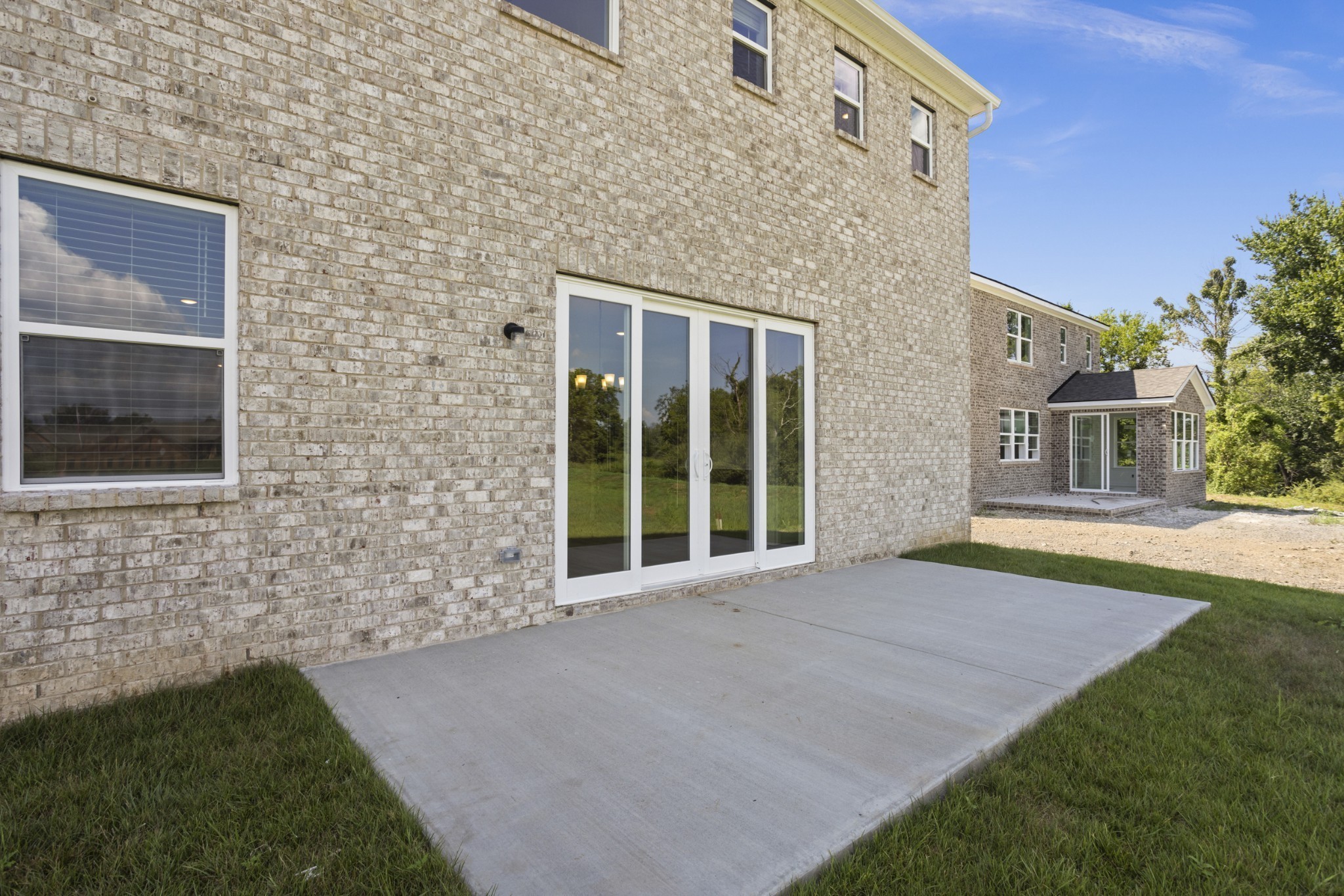 402 Downs Lane