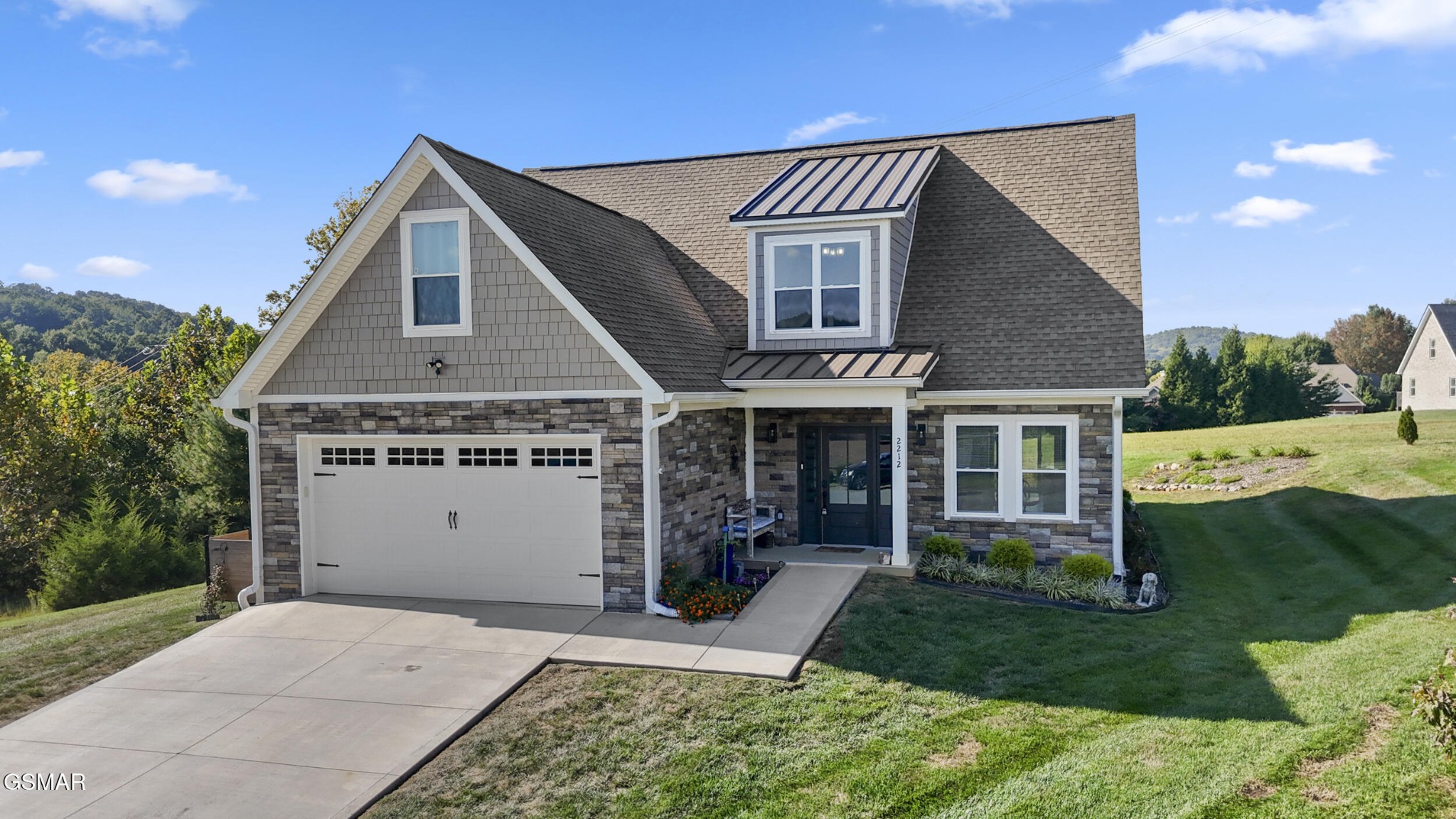 2212 Cristopher Court
