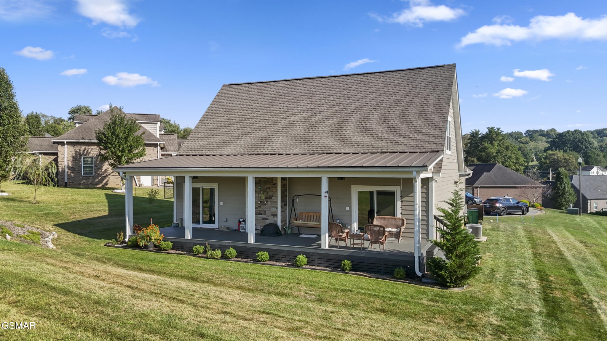 2212 Cristopher Court