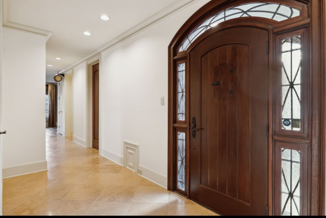 102 West End Close