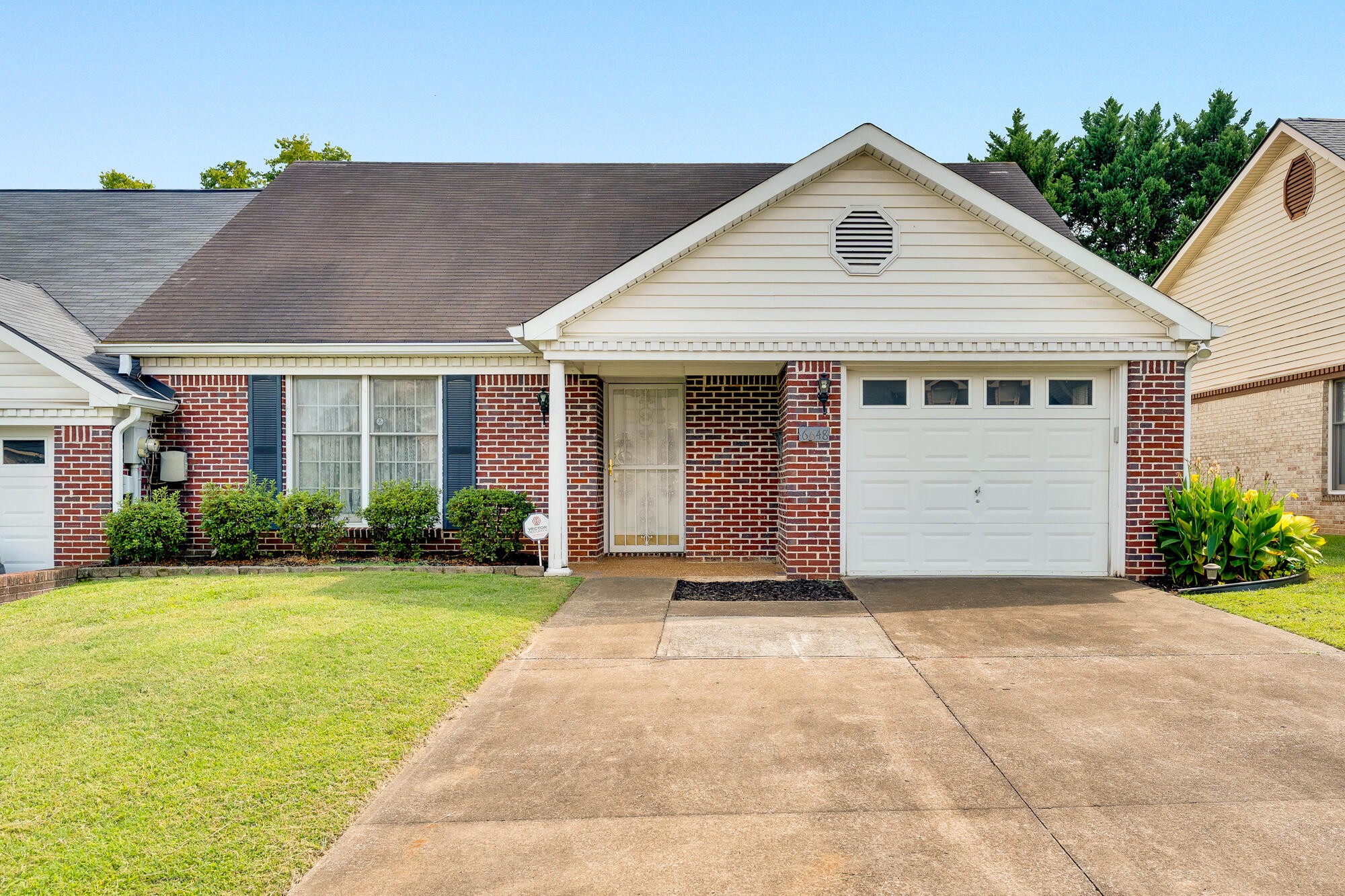6648 Hickory Manor Circle