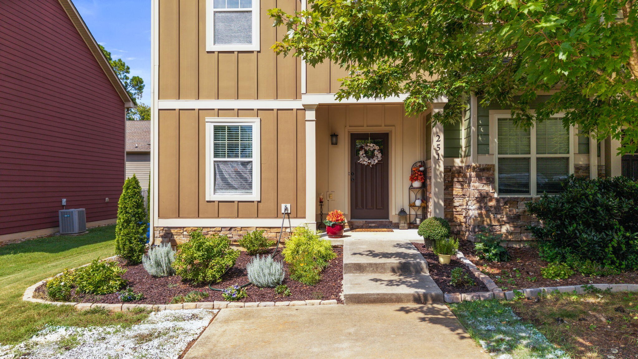 251 Sharon Drive, NE