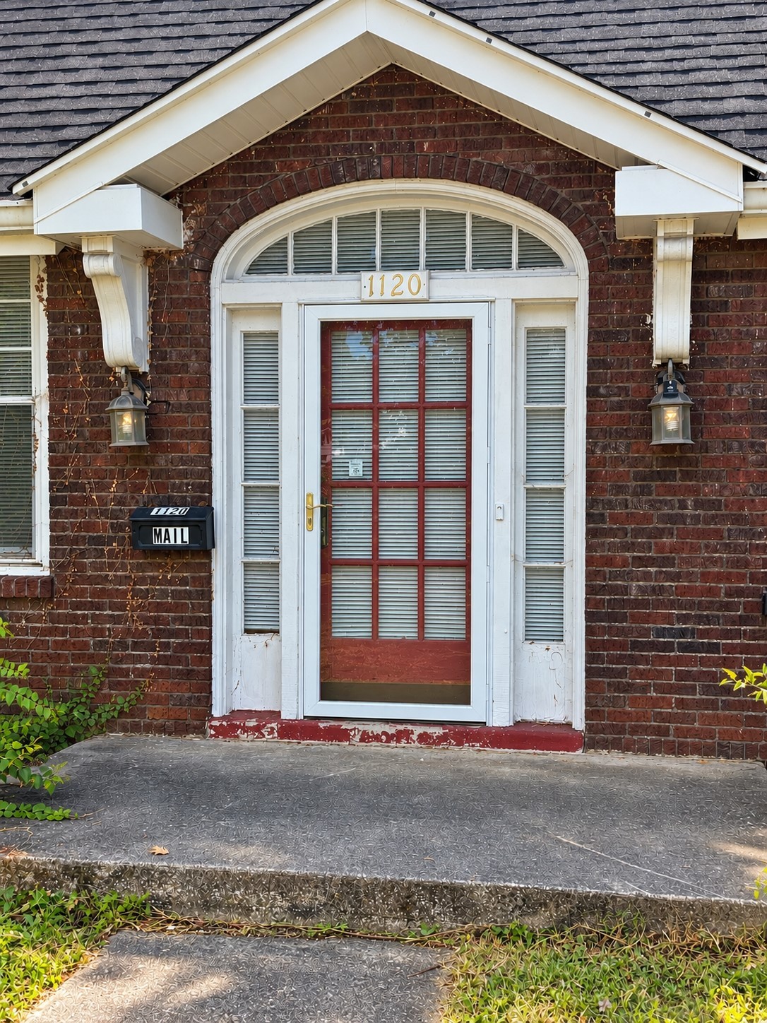 1120 Greenfield Ave