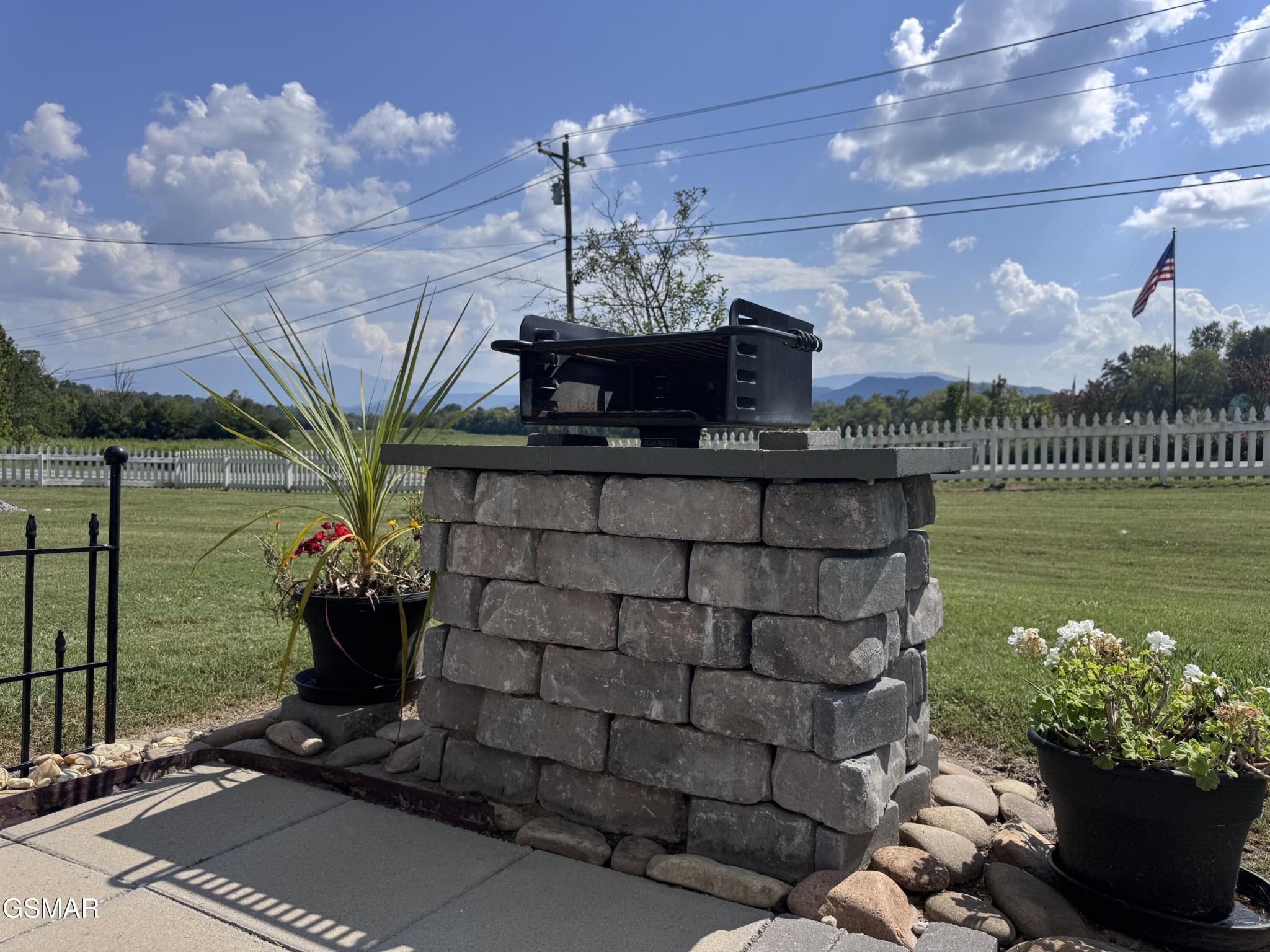 424 Country Path Way